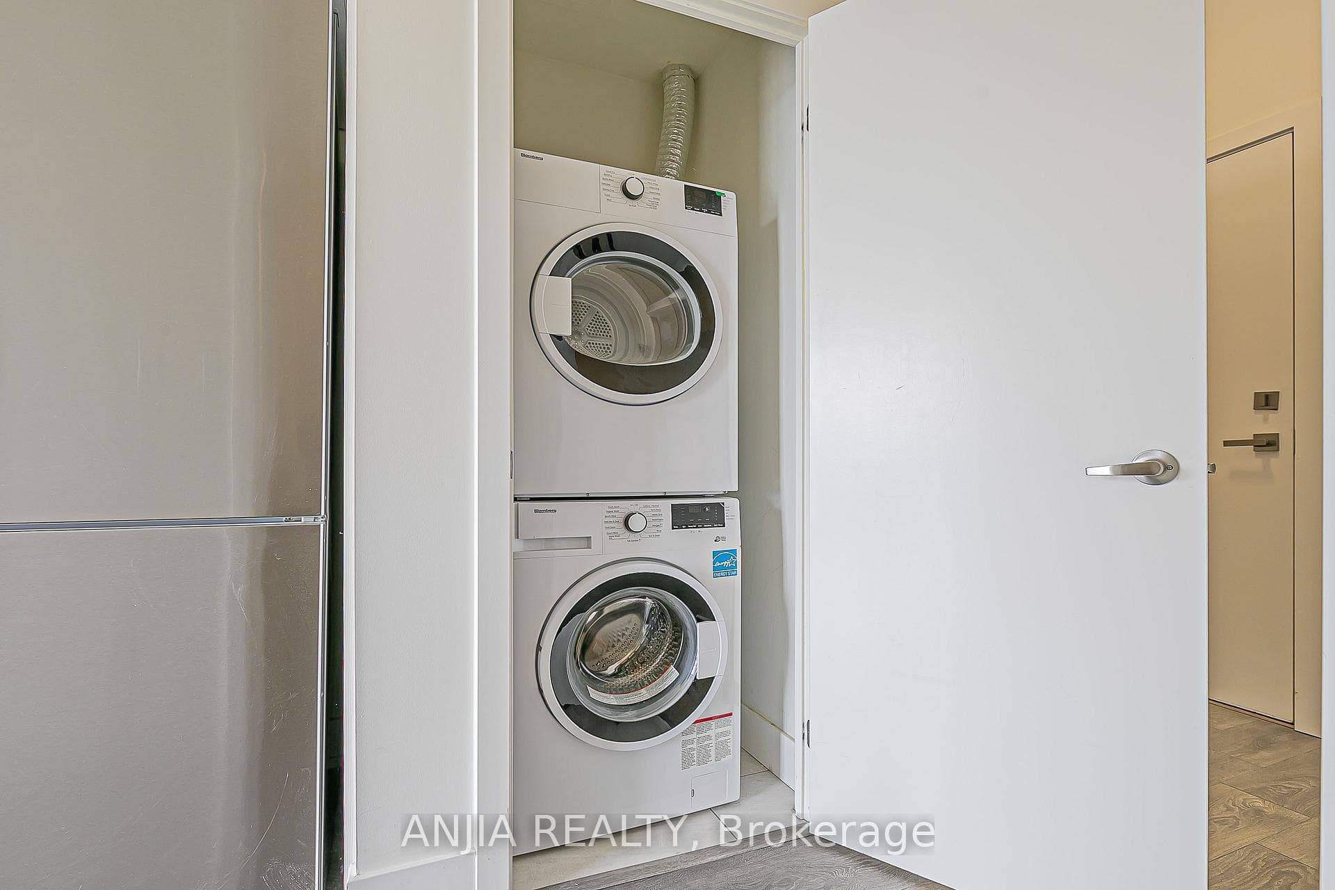 180 Fairview Mall Drive Unit 1603 photo 20