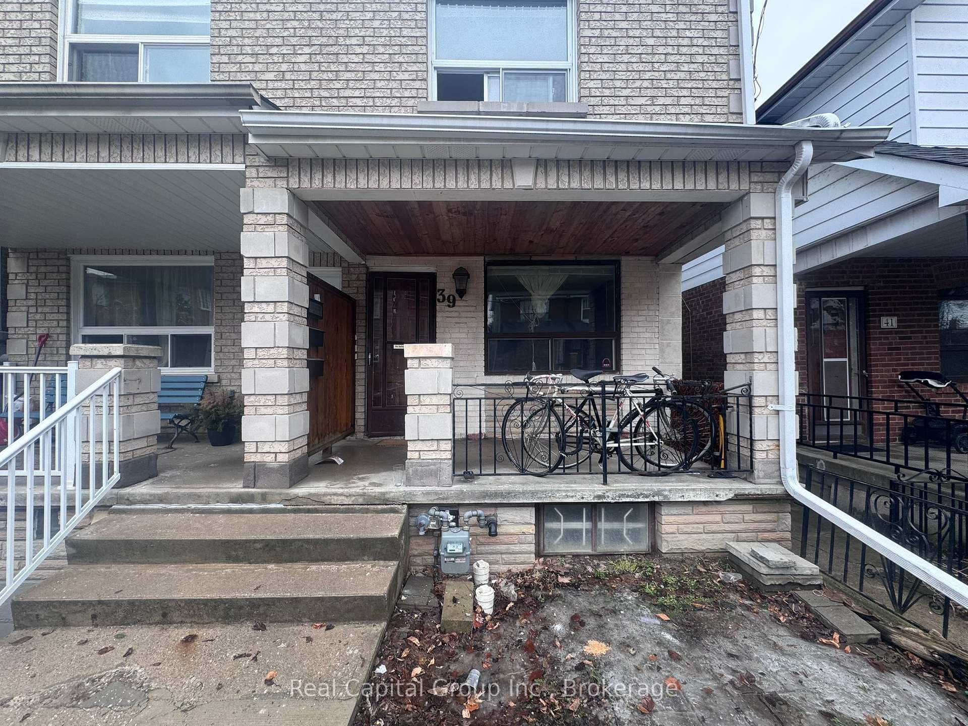 39 Pendrith Street Unit Main photo 1