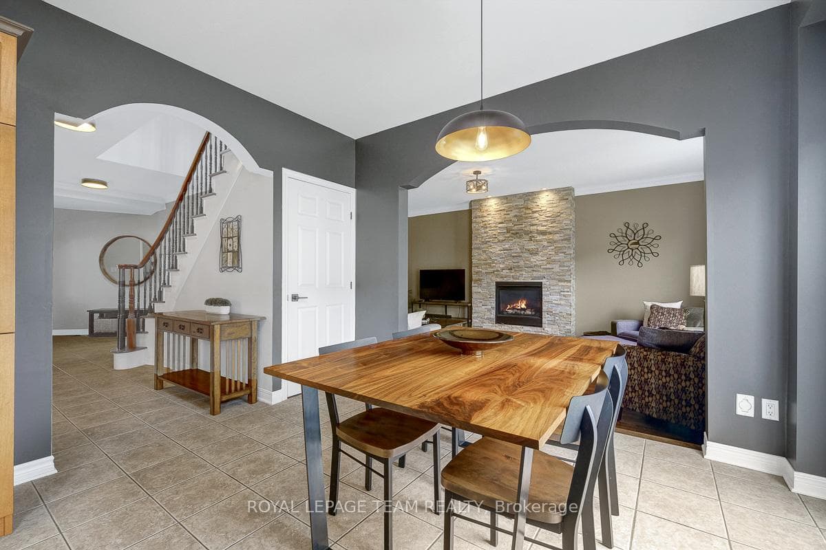 118 Oakfield Crescent photo 12