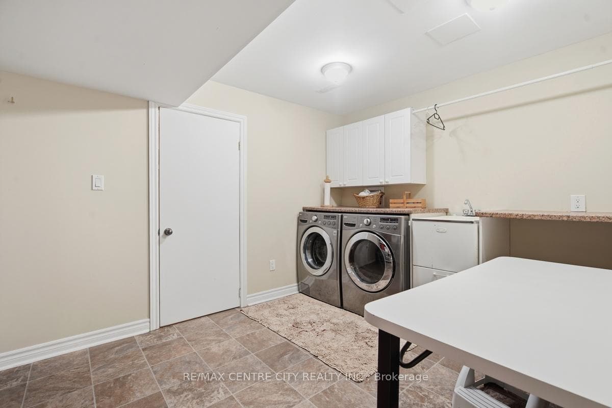 6 Trillium Court photo 16
