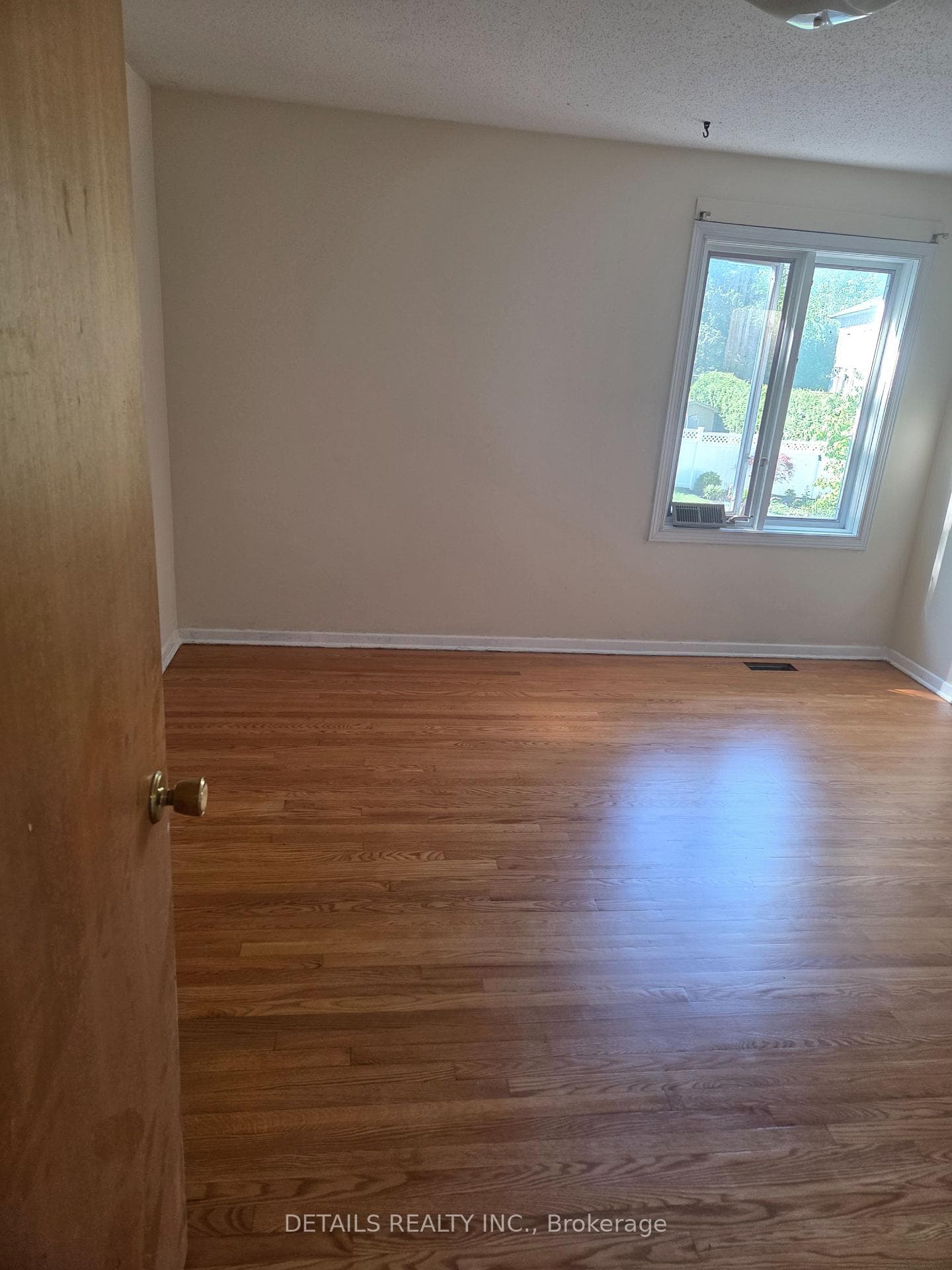 46 BEAUMARIS Drive photo 7