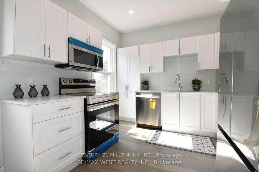 242 Balmoral Avenue photo 16
