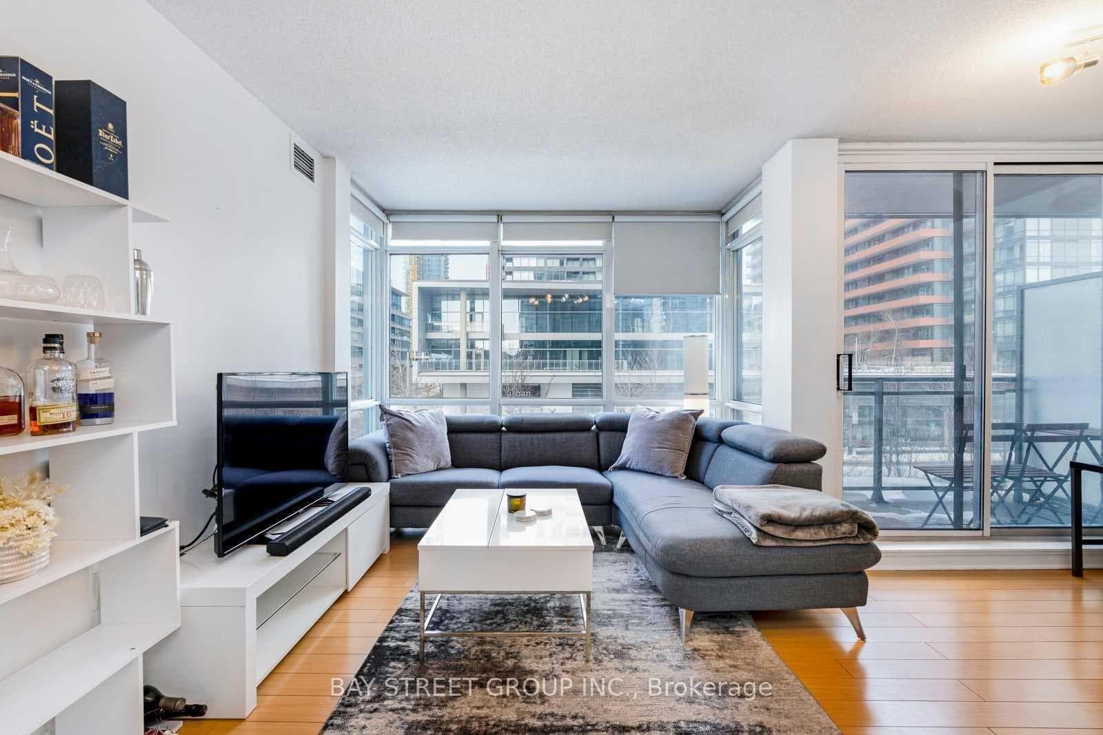 15 Fort York Boulevard Unit 503 photo 6