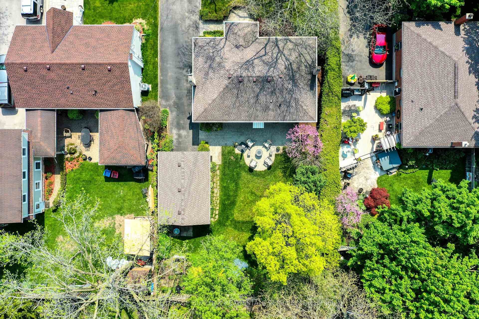 607 Lorne Street photo 5