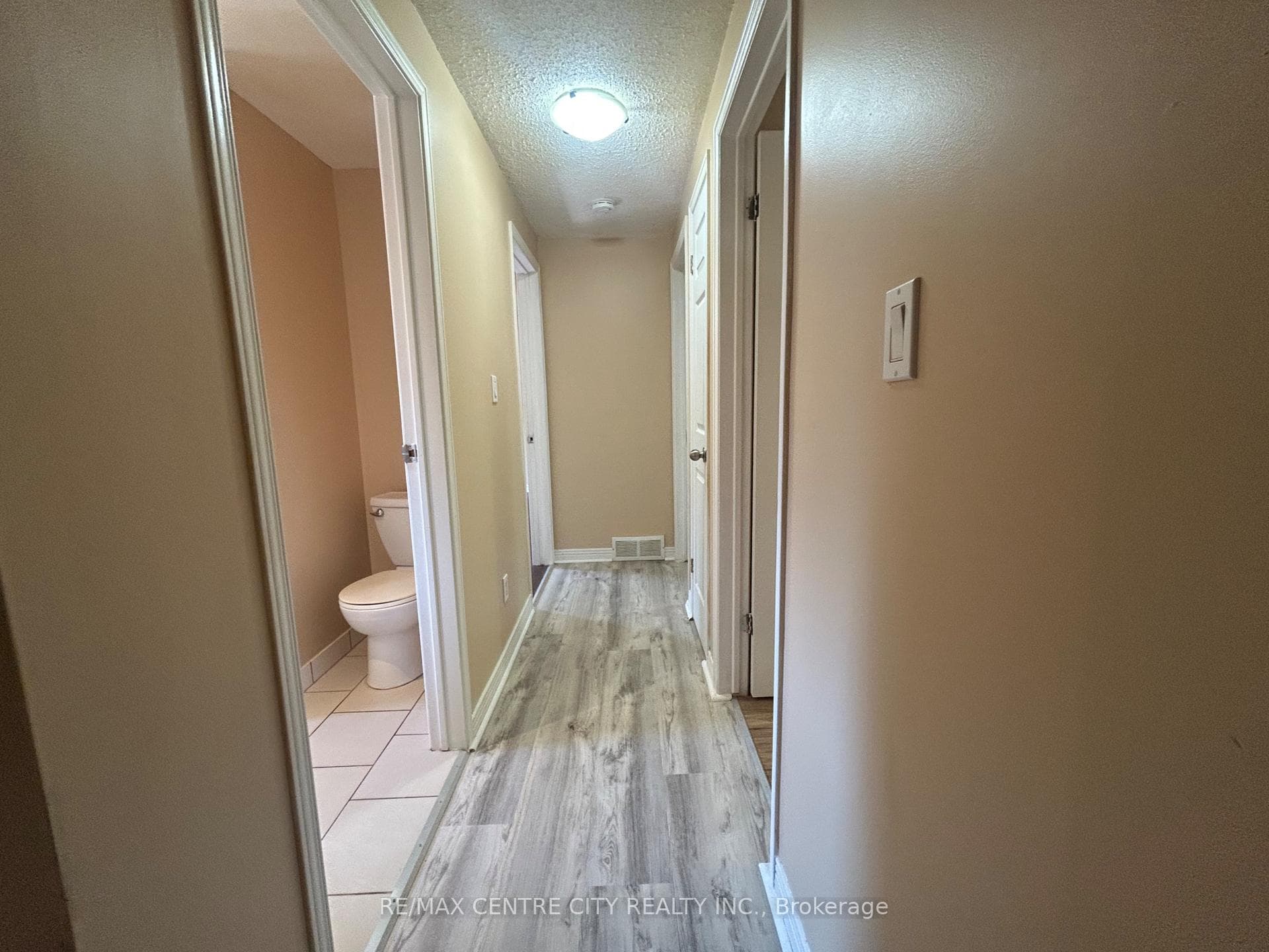 67 Walmer Gardens photo 17