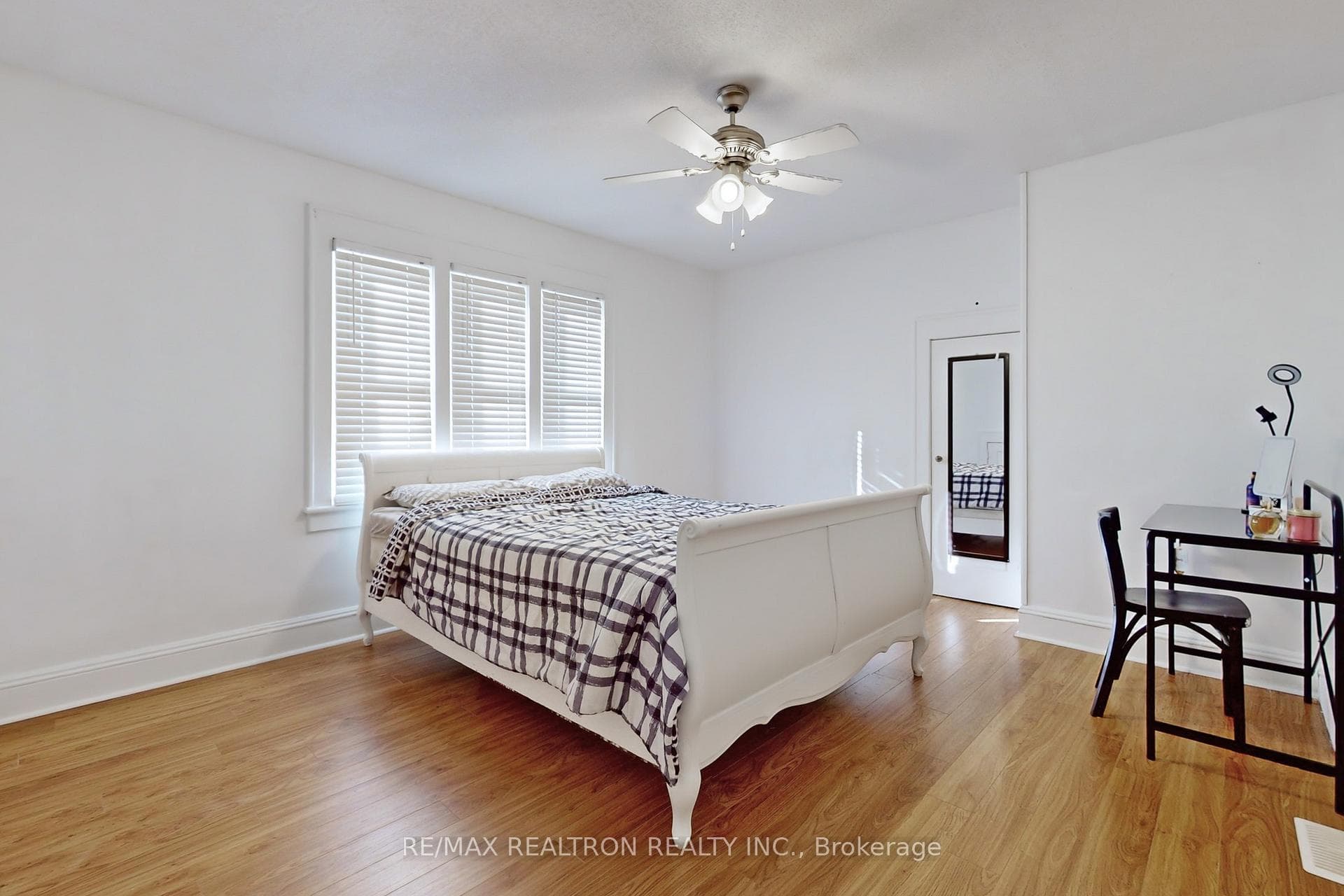 14 Myrtle Avenue photo 16