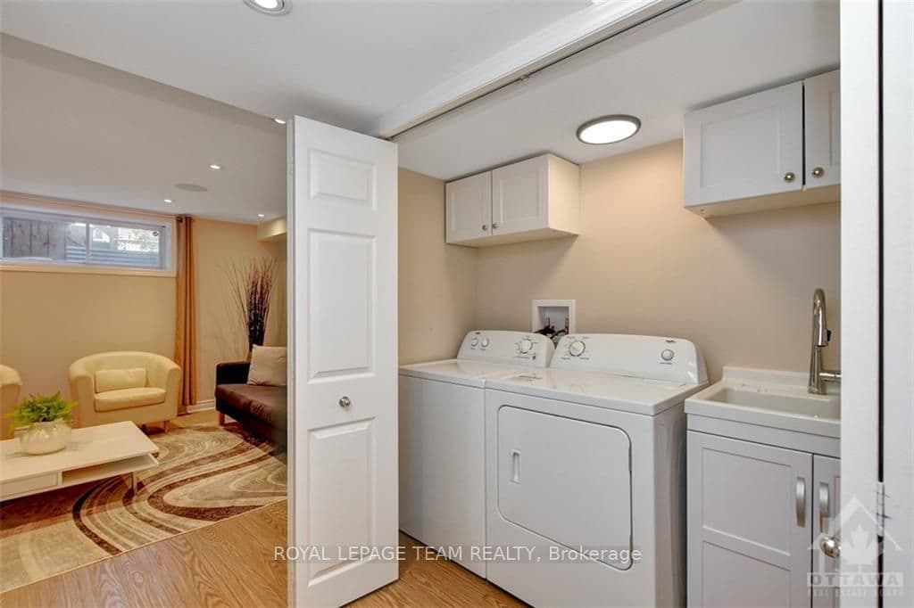 154 KEYROCK Drive photo 26
