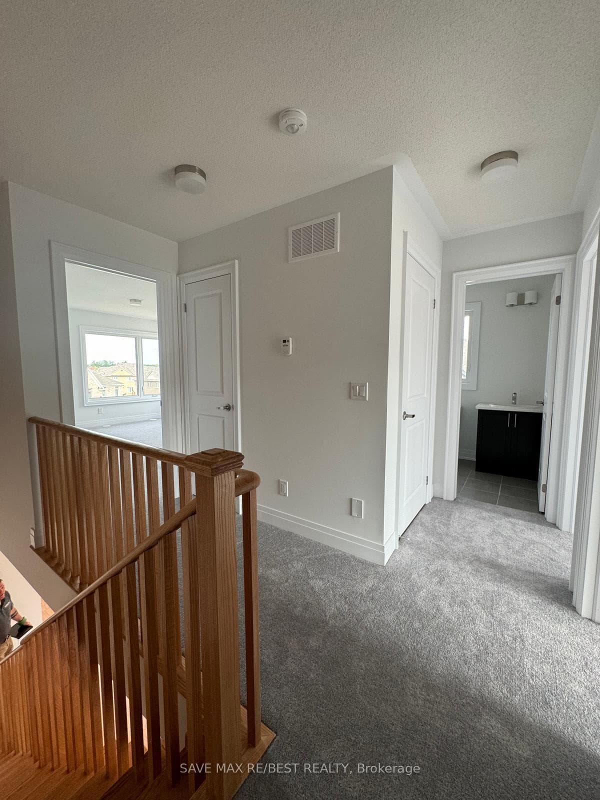 182 Lageer Drive photo 4