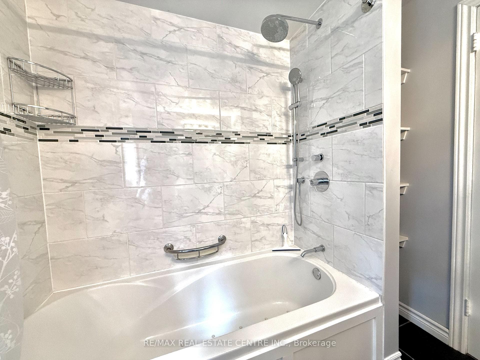 161 Inkerman Street photo 26