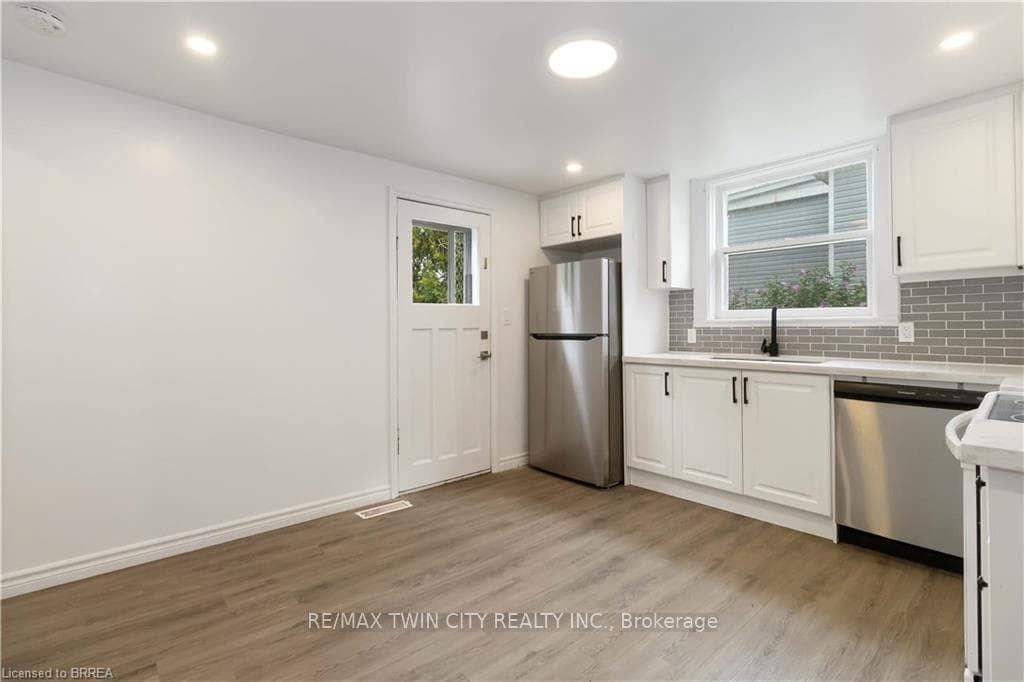 161 Maple Street Unit Unit 1 photo 16