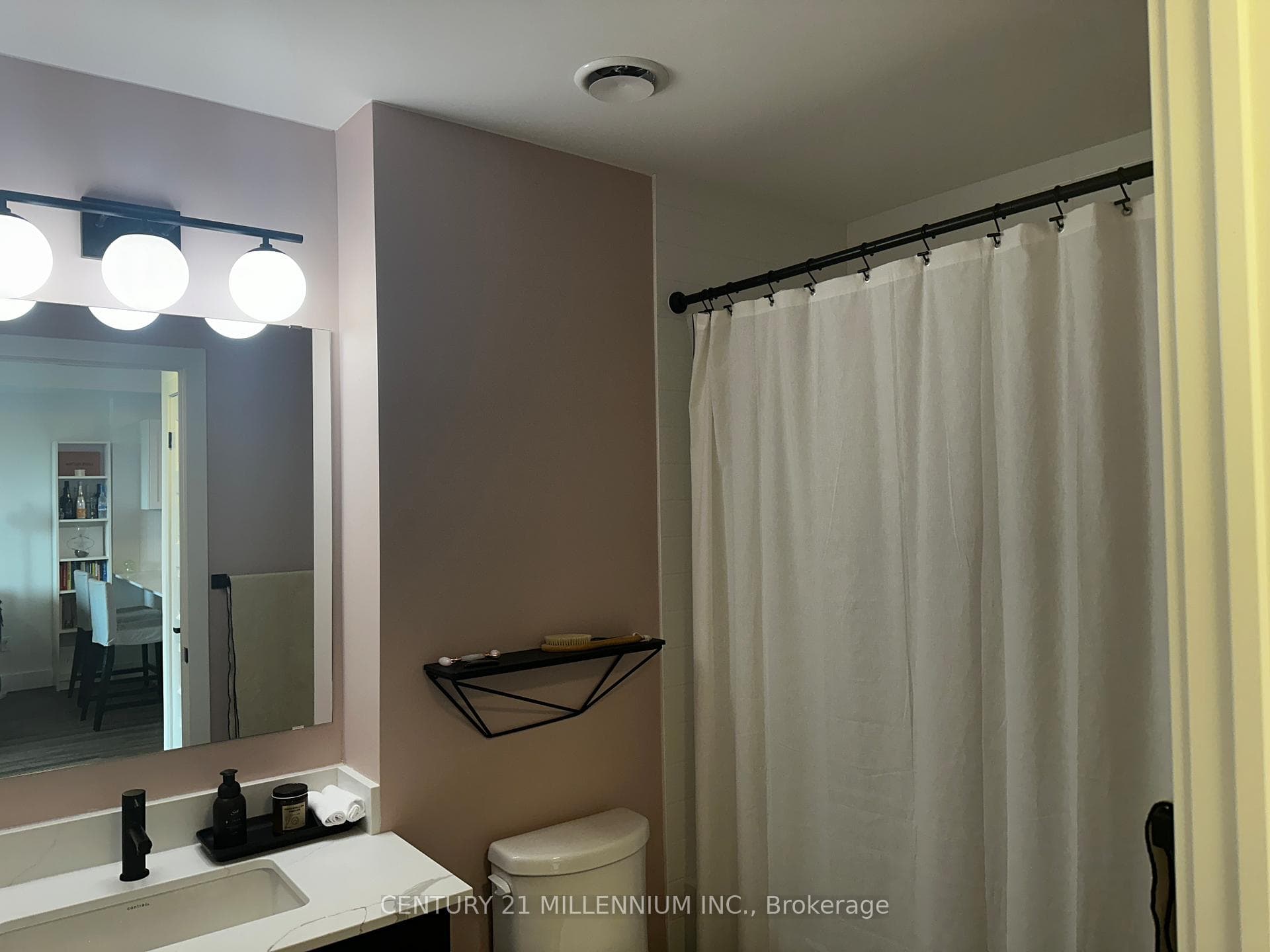 107 Roger Street Unit 612 photo 8