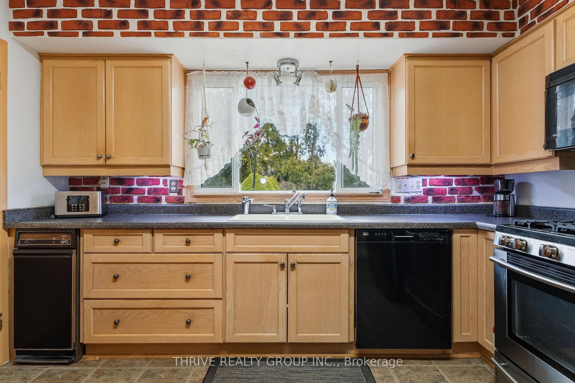 6 Southwood Crescent photo 11