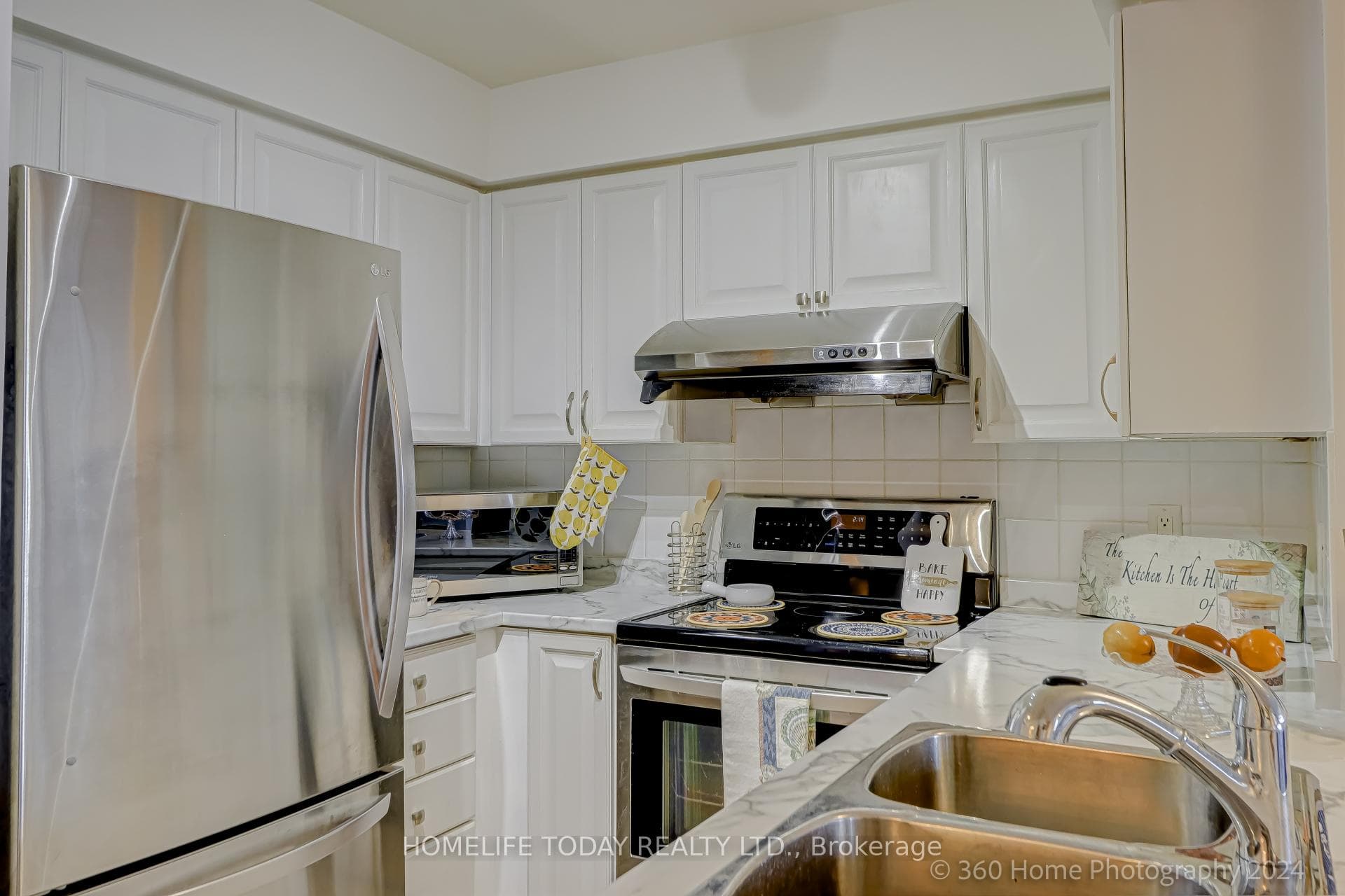 8 Mondeo Drive Unit 1214 photo 7