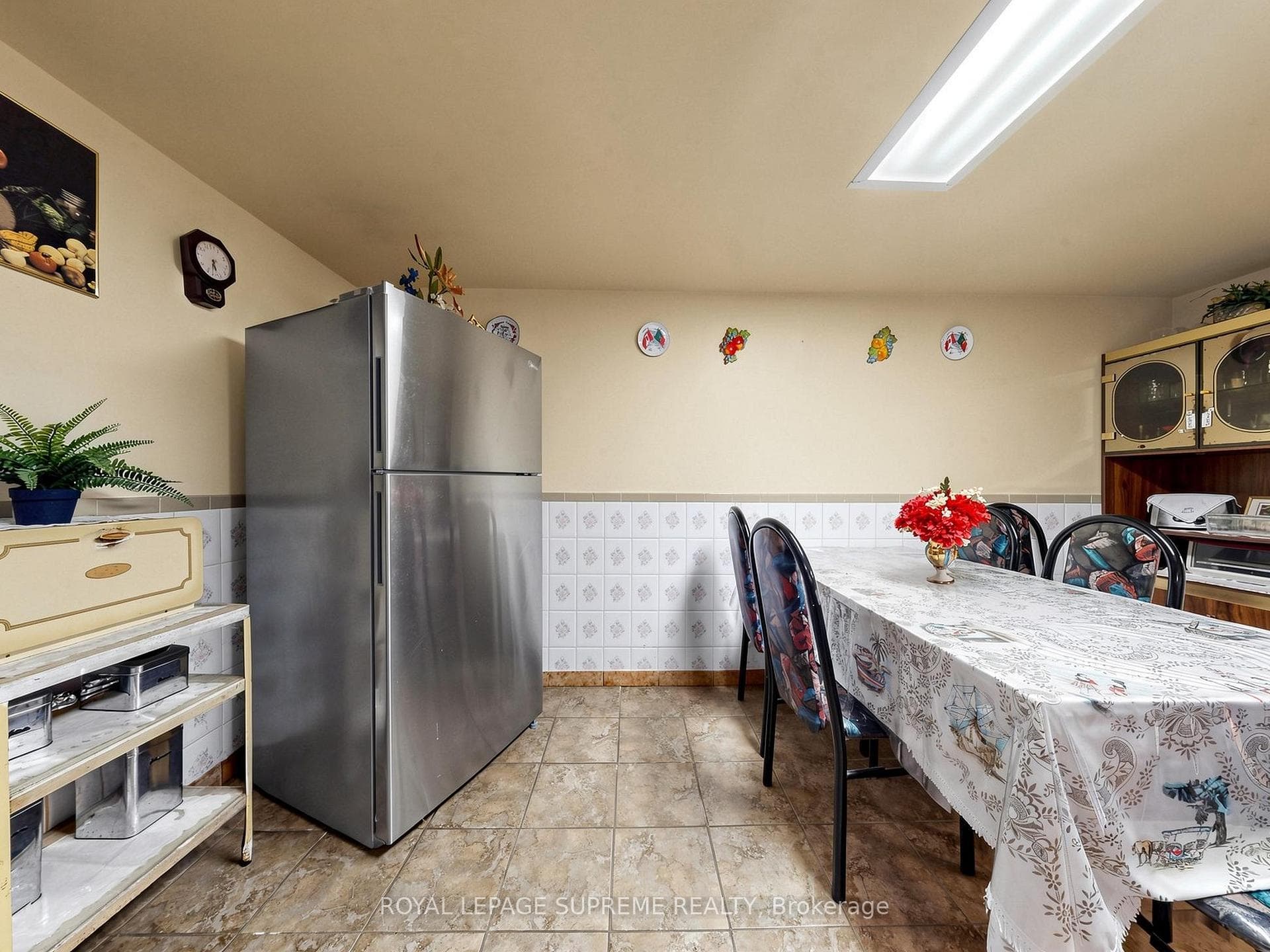 196 Palmerston Avenue photo 38