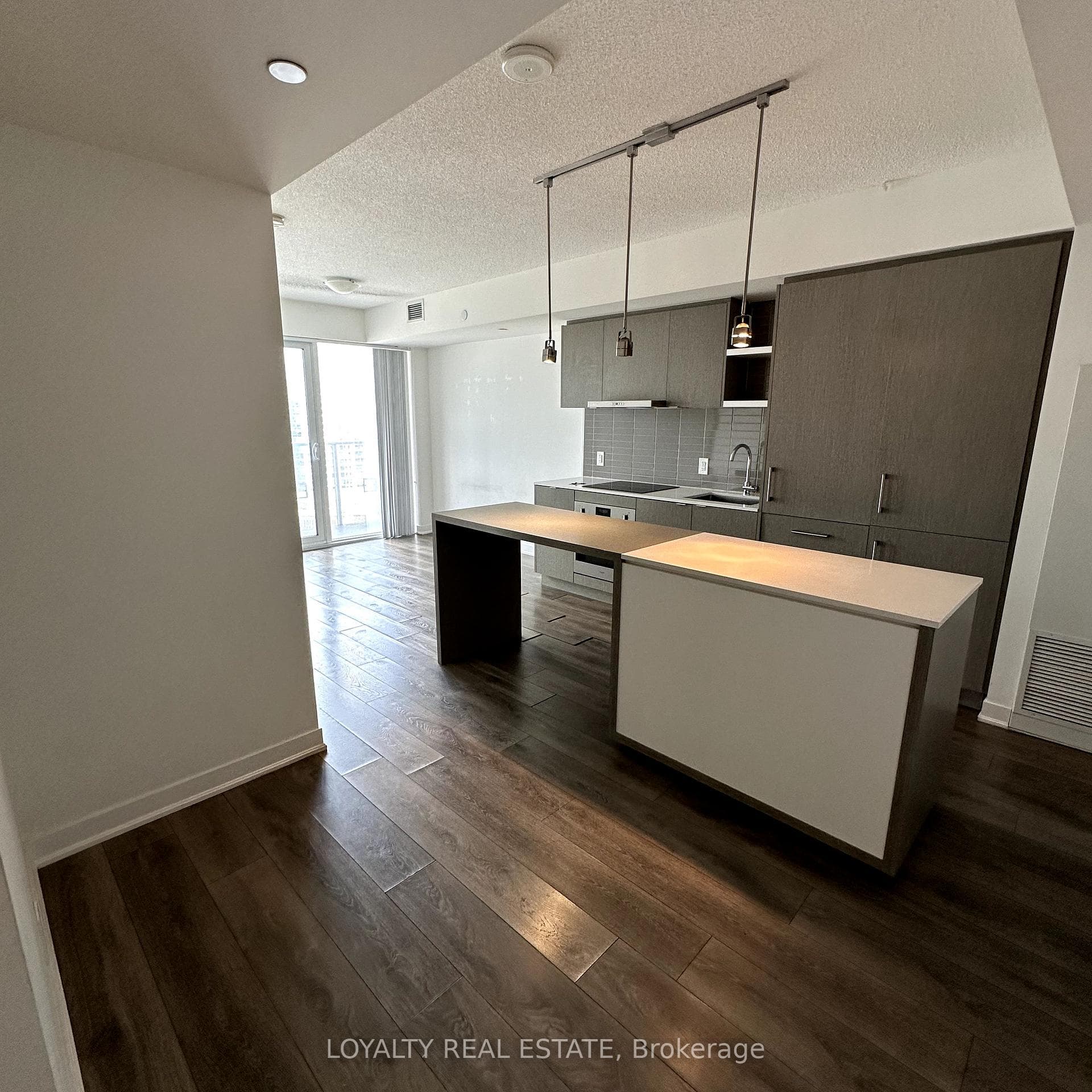 Kitchen area with a little nook for Desk/Cabinets