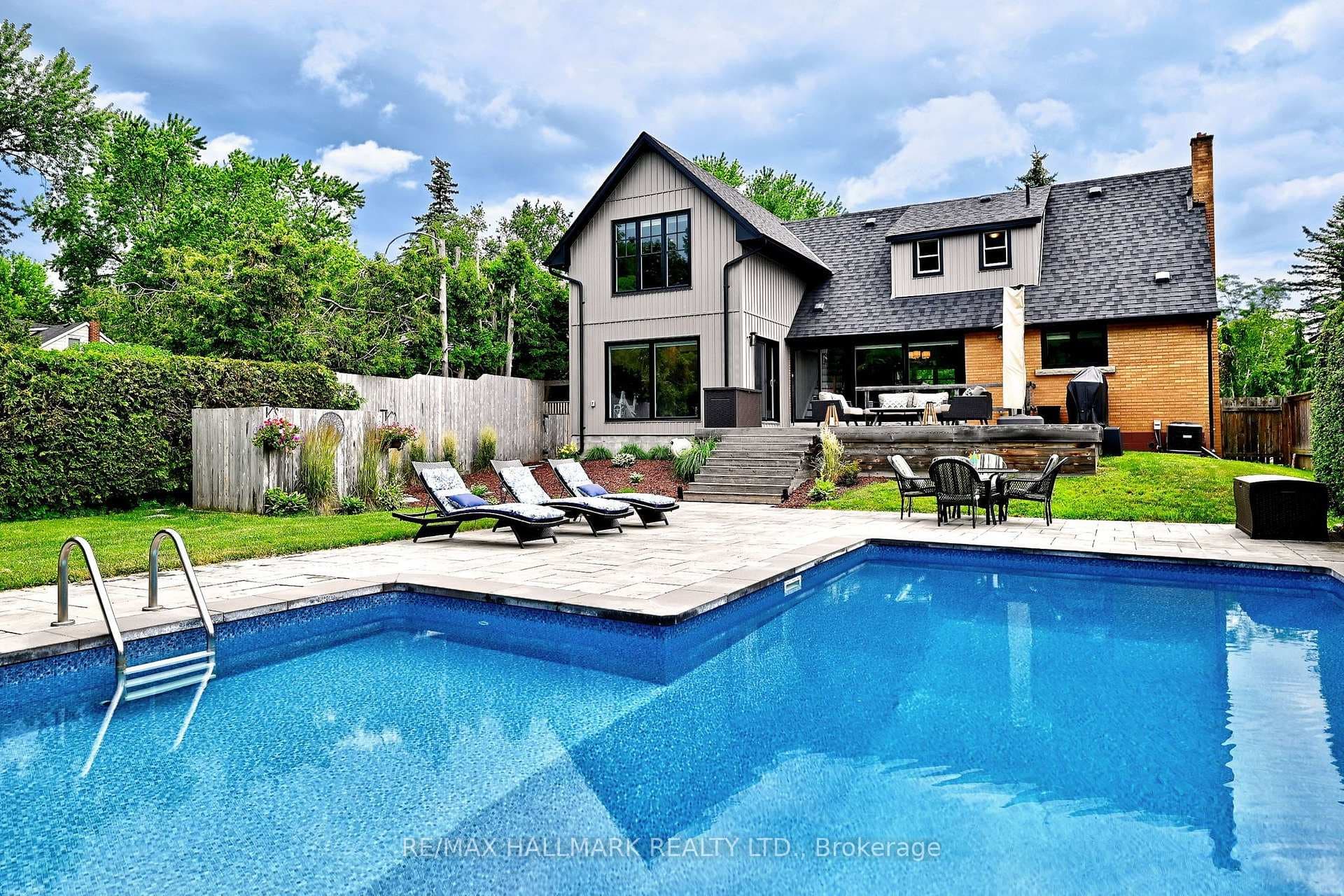 334 Stewart Street photo 39