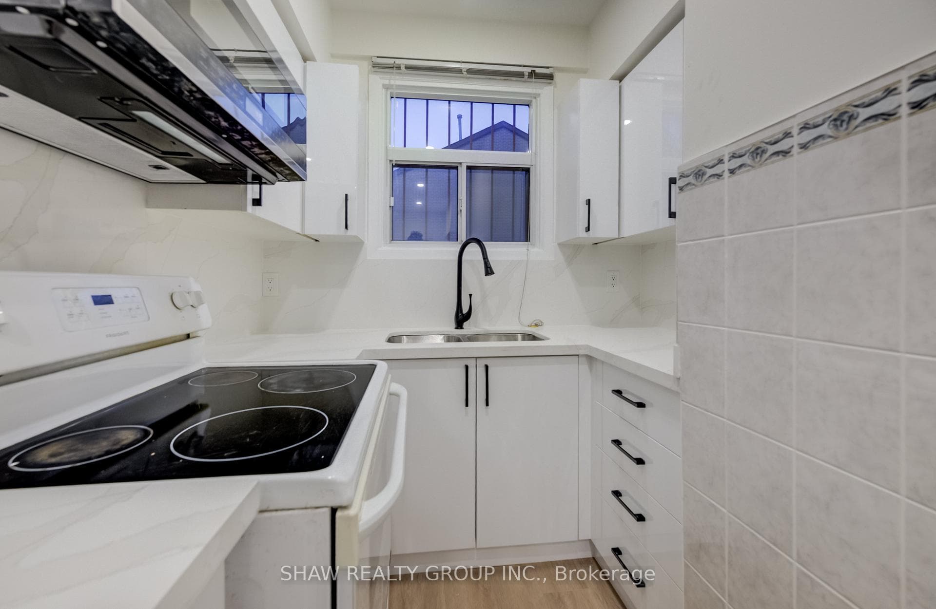 275 Broadview Avenue Unit 149 photo 11