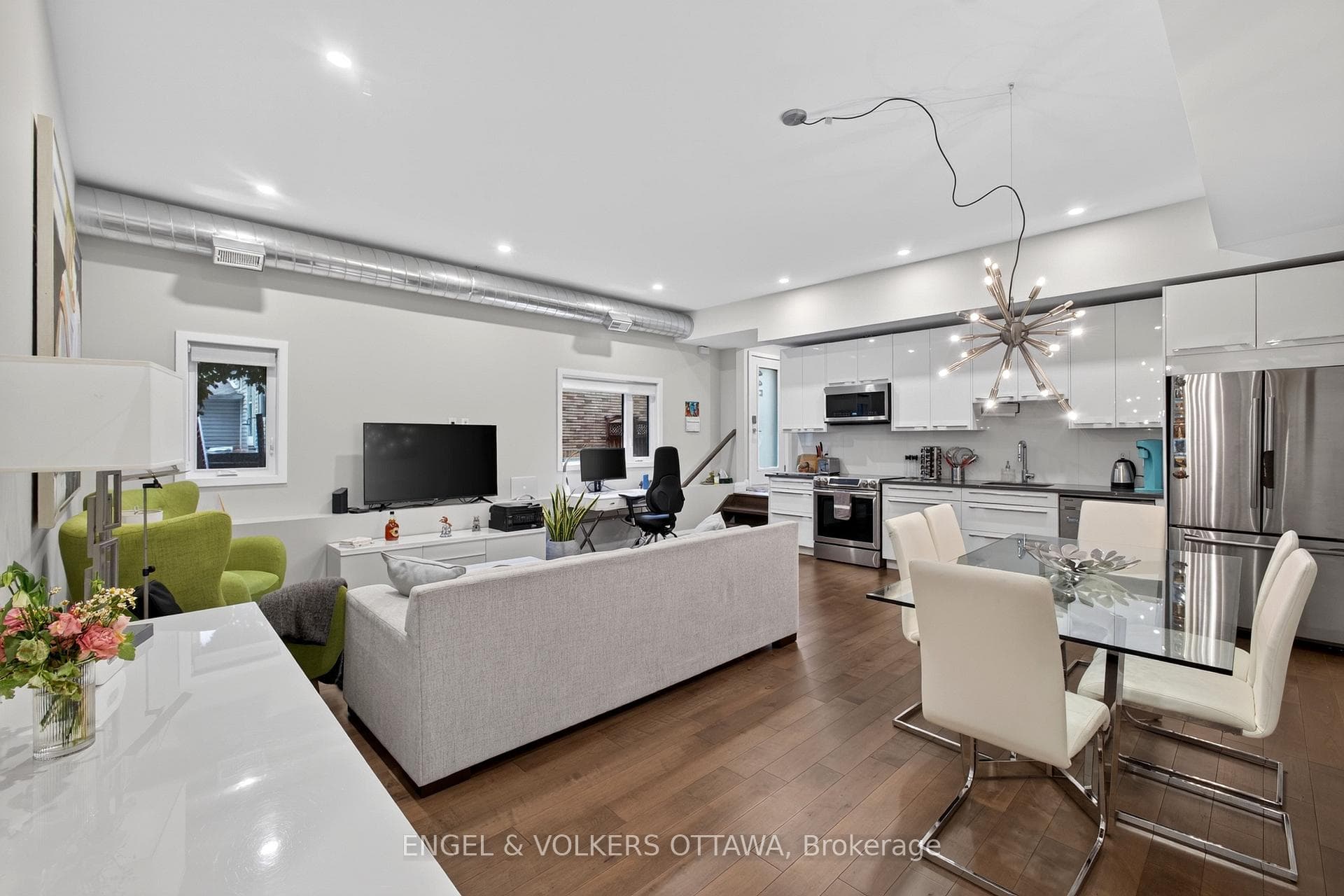 44 Byron Avenue Unit D photo 14