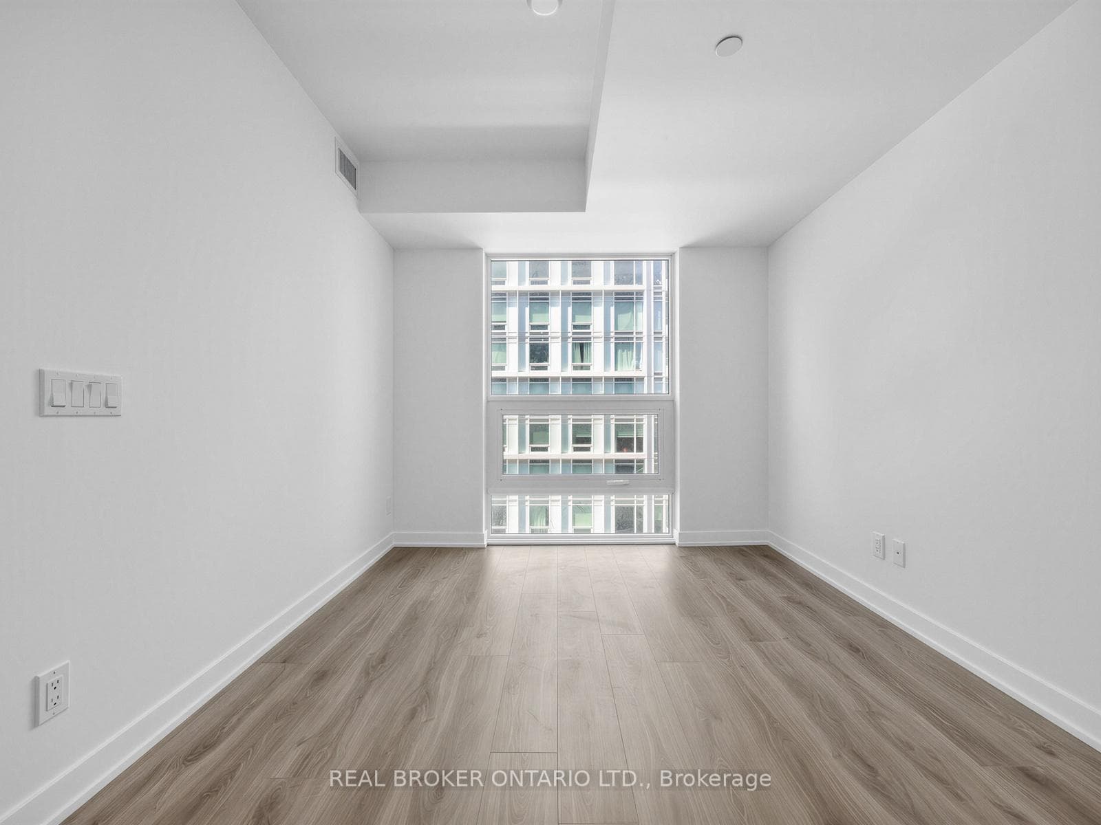 100 Queen Street Unit 1912 photo 12