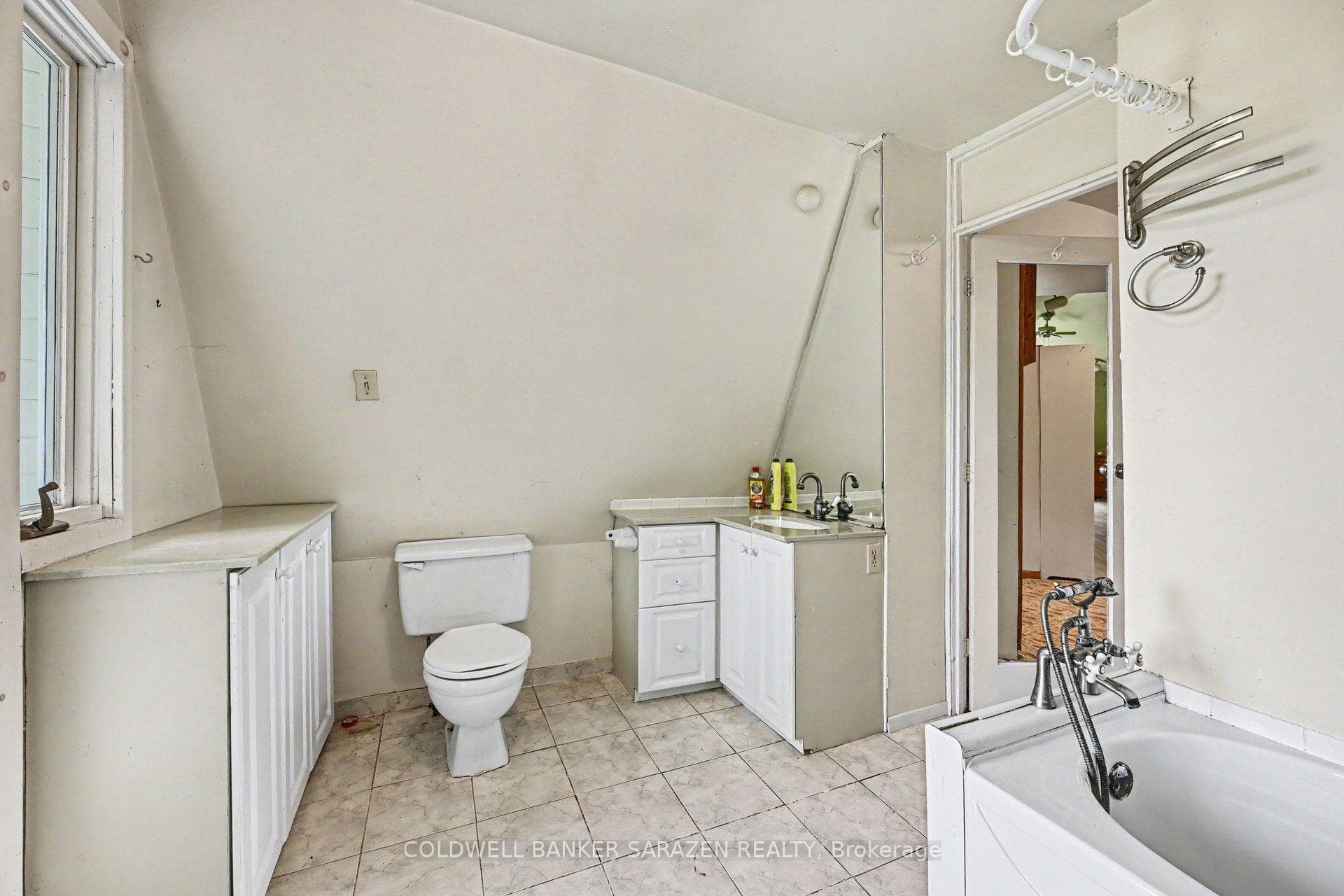 Bath Upstairs