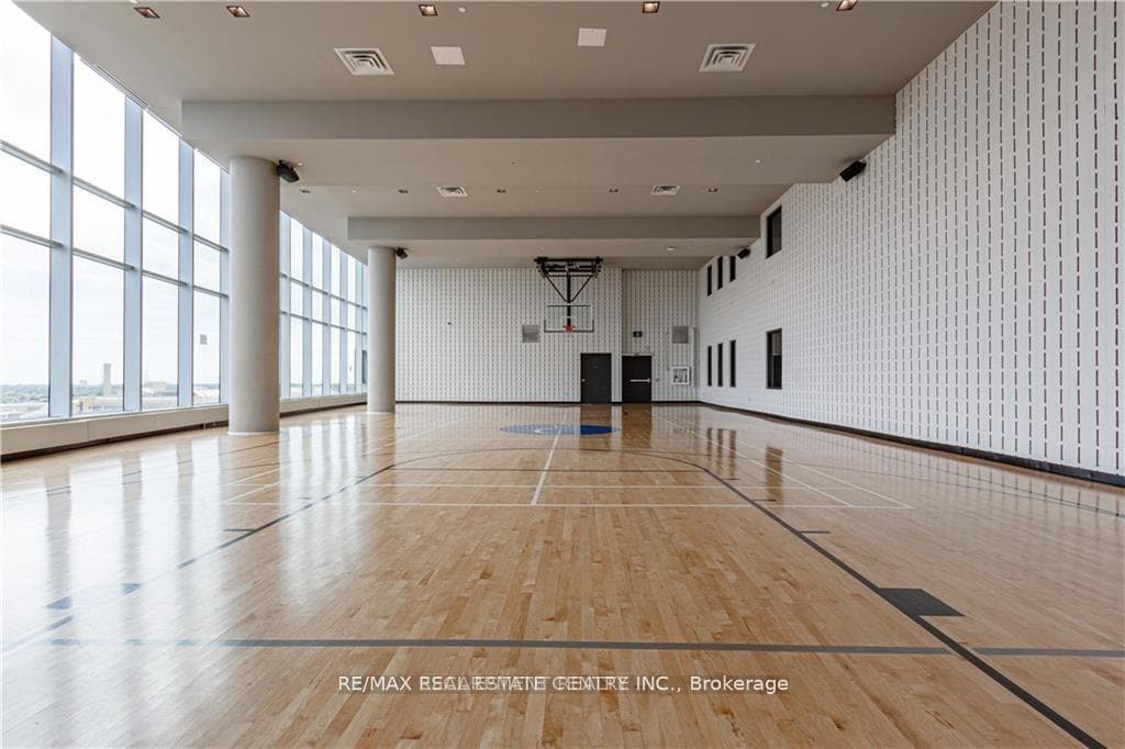 2520 Eglinton Avenue Unit 403 photo 35