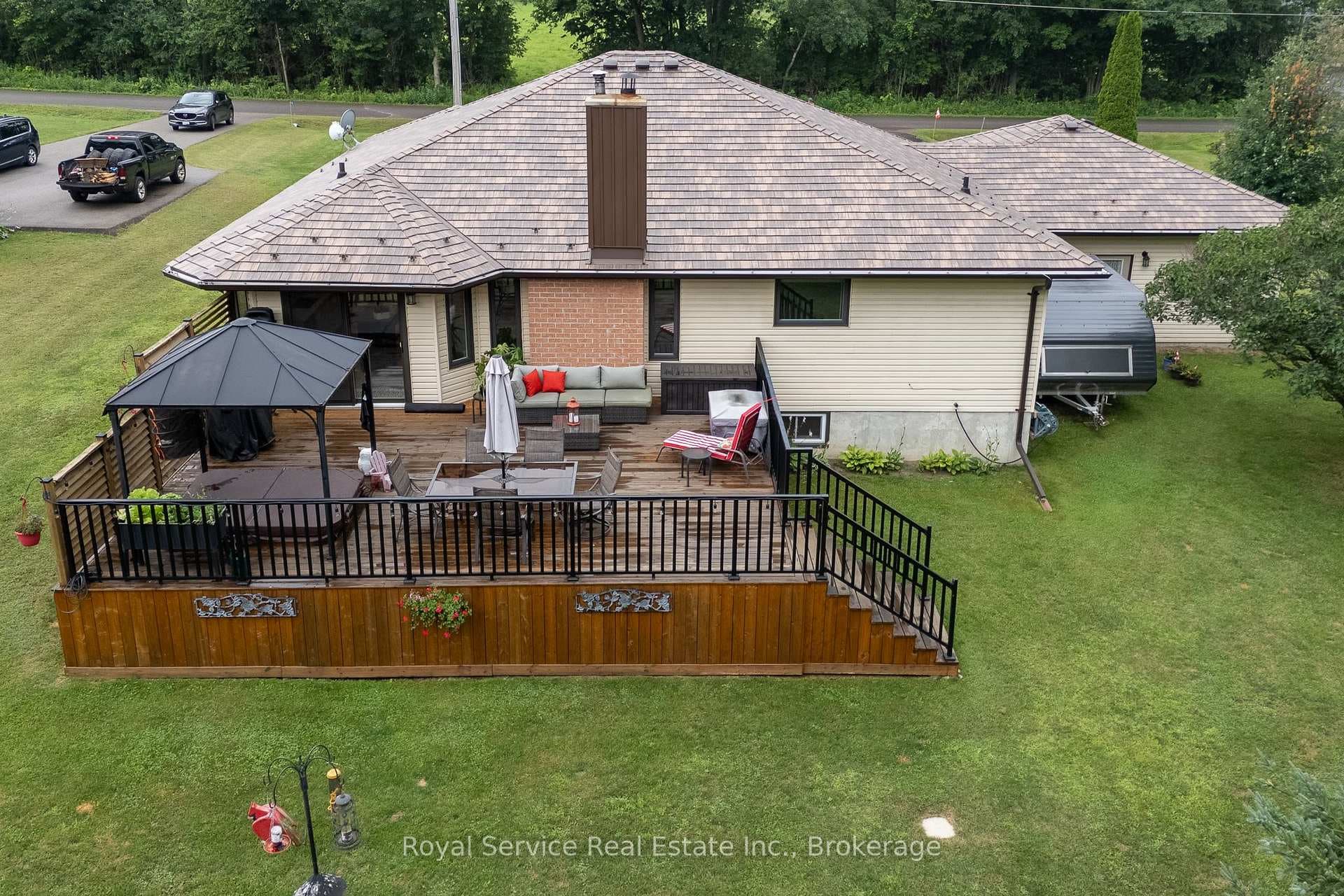 5171 White Road photo 3