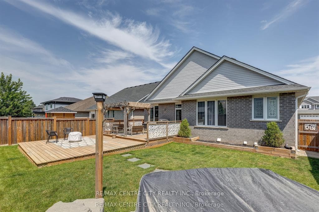 41 Honey Bend photo 46
