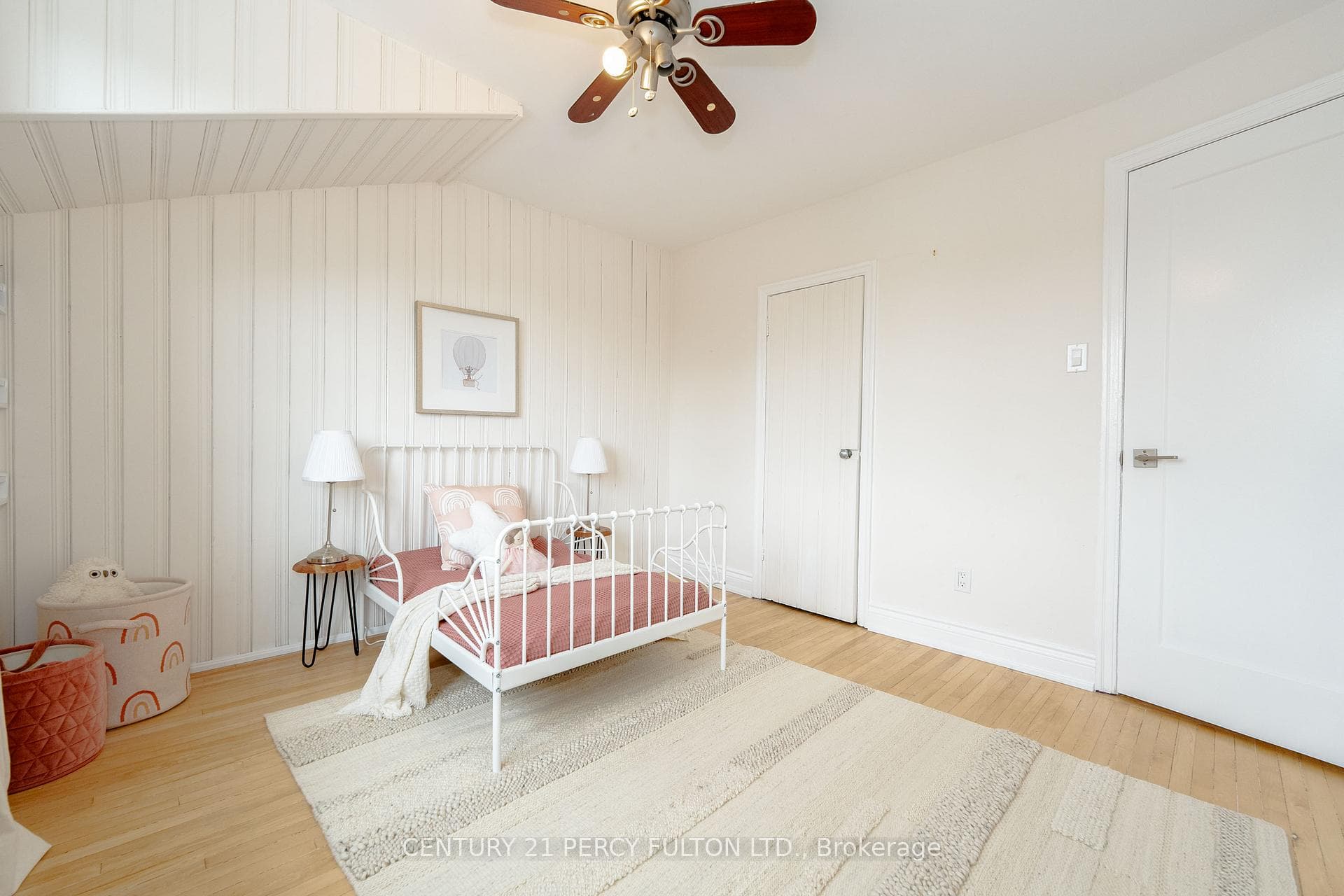 25 Thatcher Avenue photo 33
