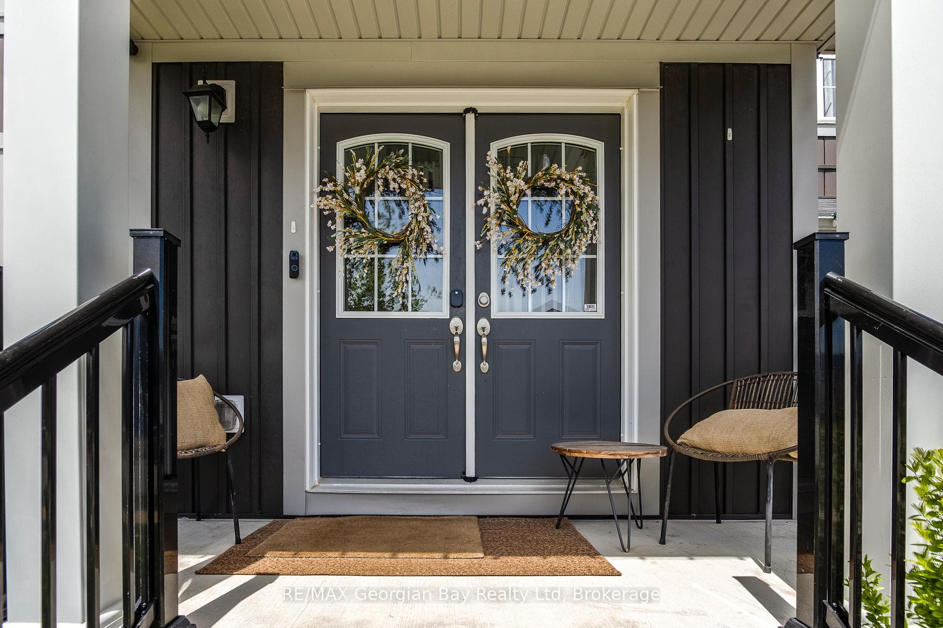 215 Roy Drive photo 3