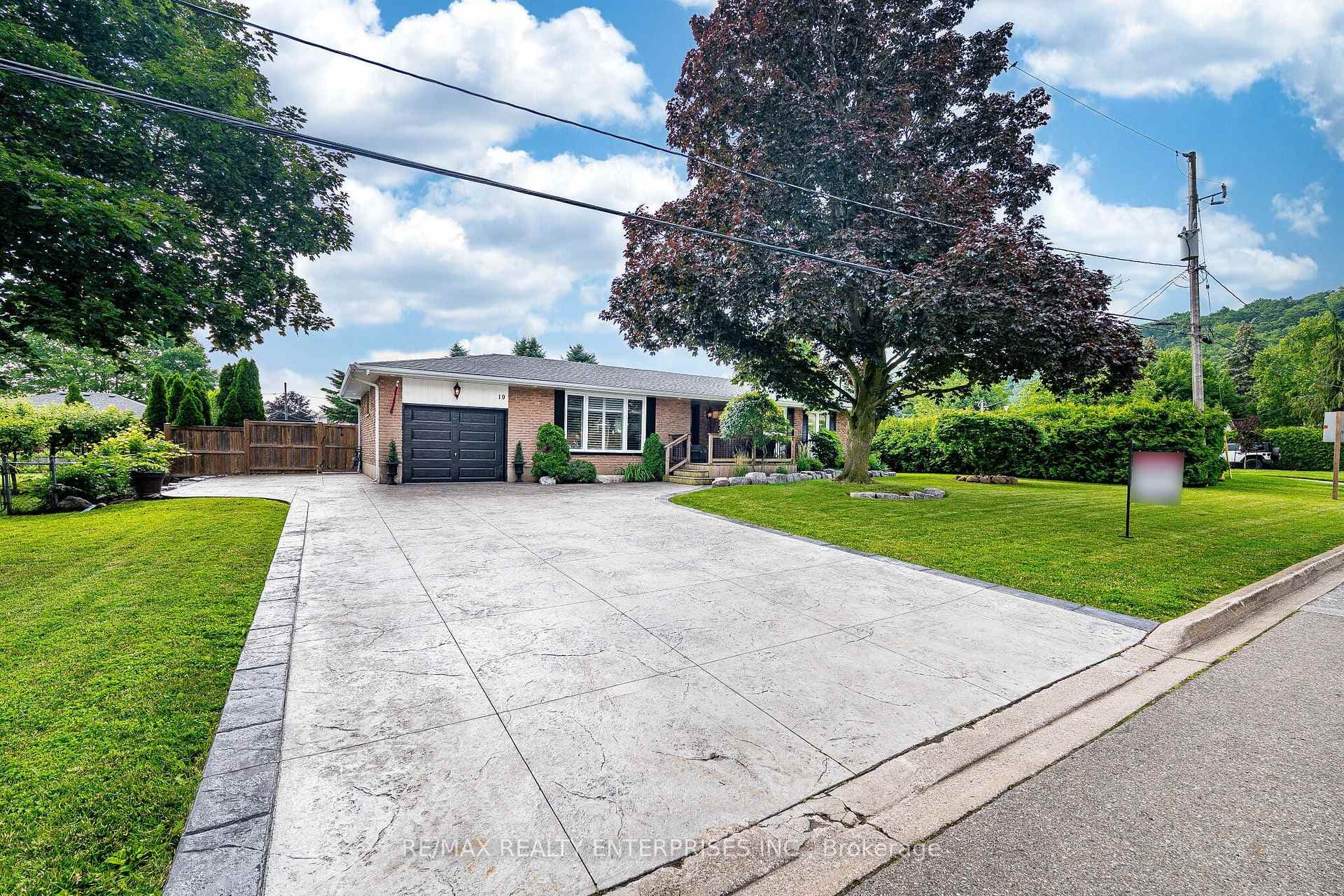19 Baker Road photo 2