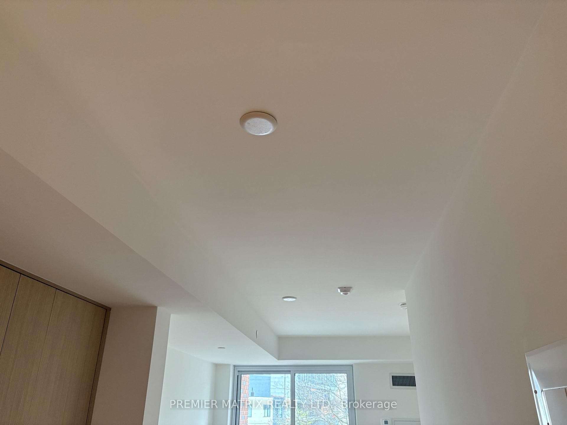 5 Lakeview Avenue Unit 309 photo 4