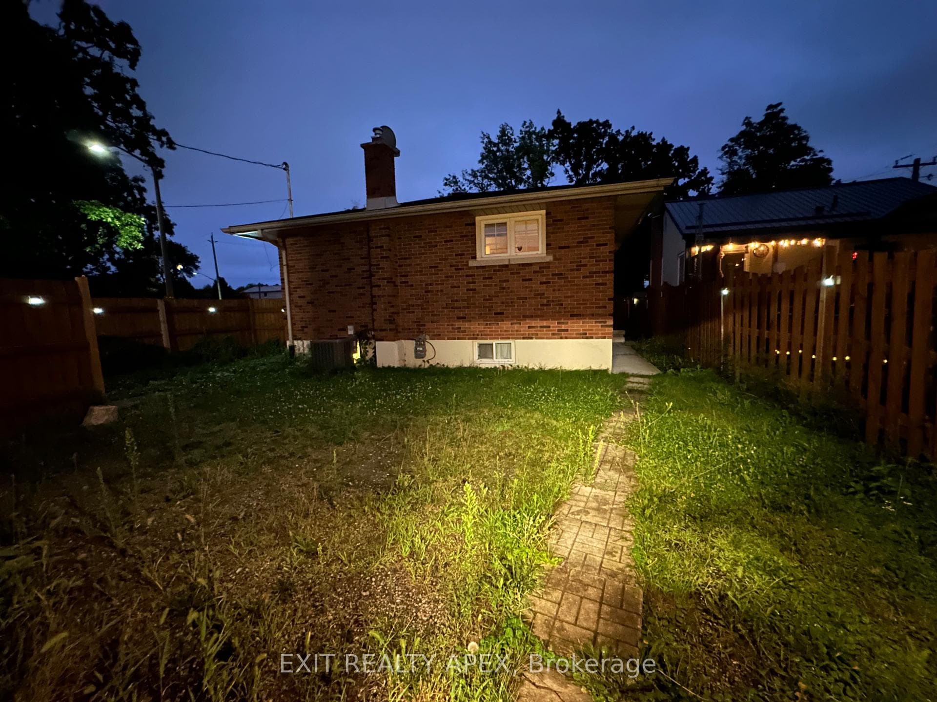 30 Churchill Avenue photo 25