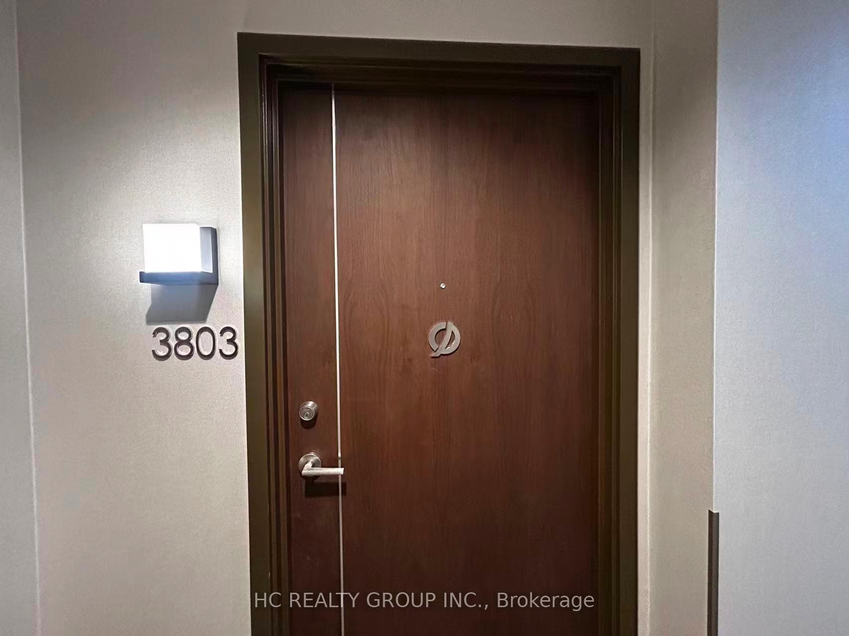 117 Mcmahon Drive Unit 3803 photo 2