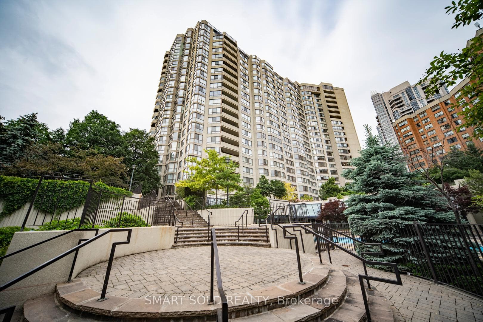 5444 Yonge Street Unit 1703 photo 32