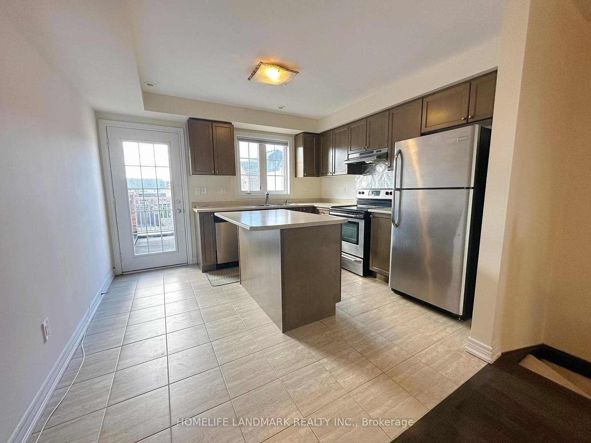 9980 Mccowan Road photo 4