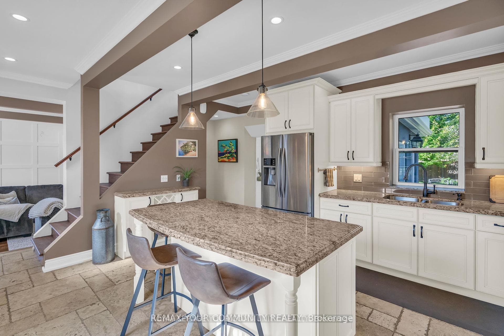 21039 Dalton Road photo 8