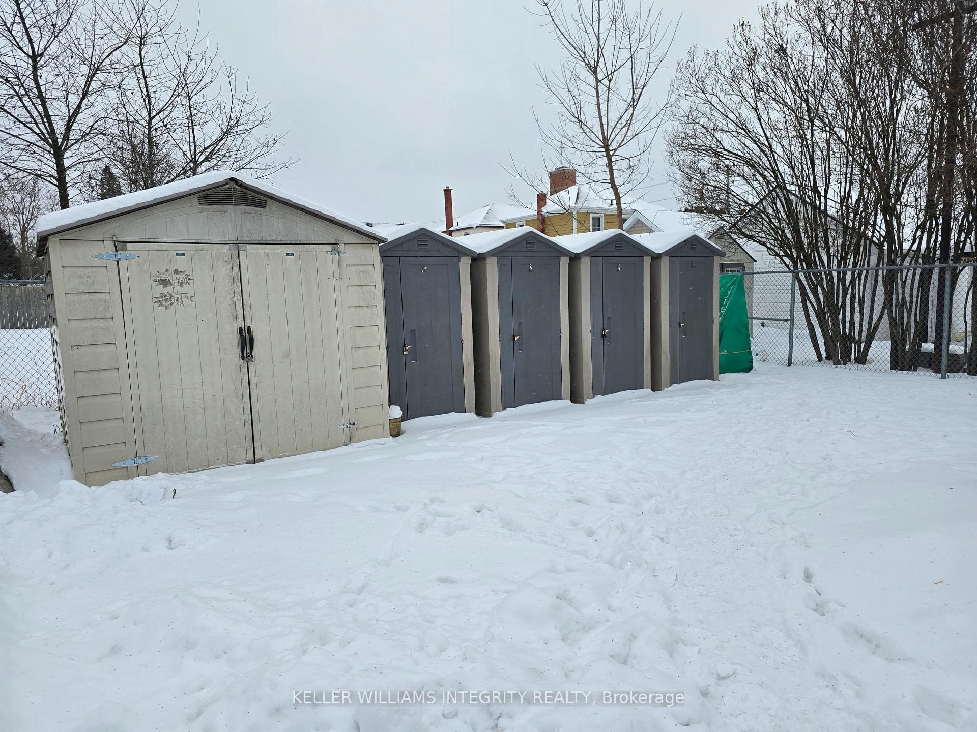 Maintenance shed and 4 storage units