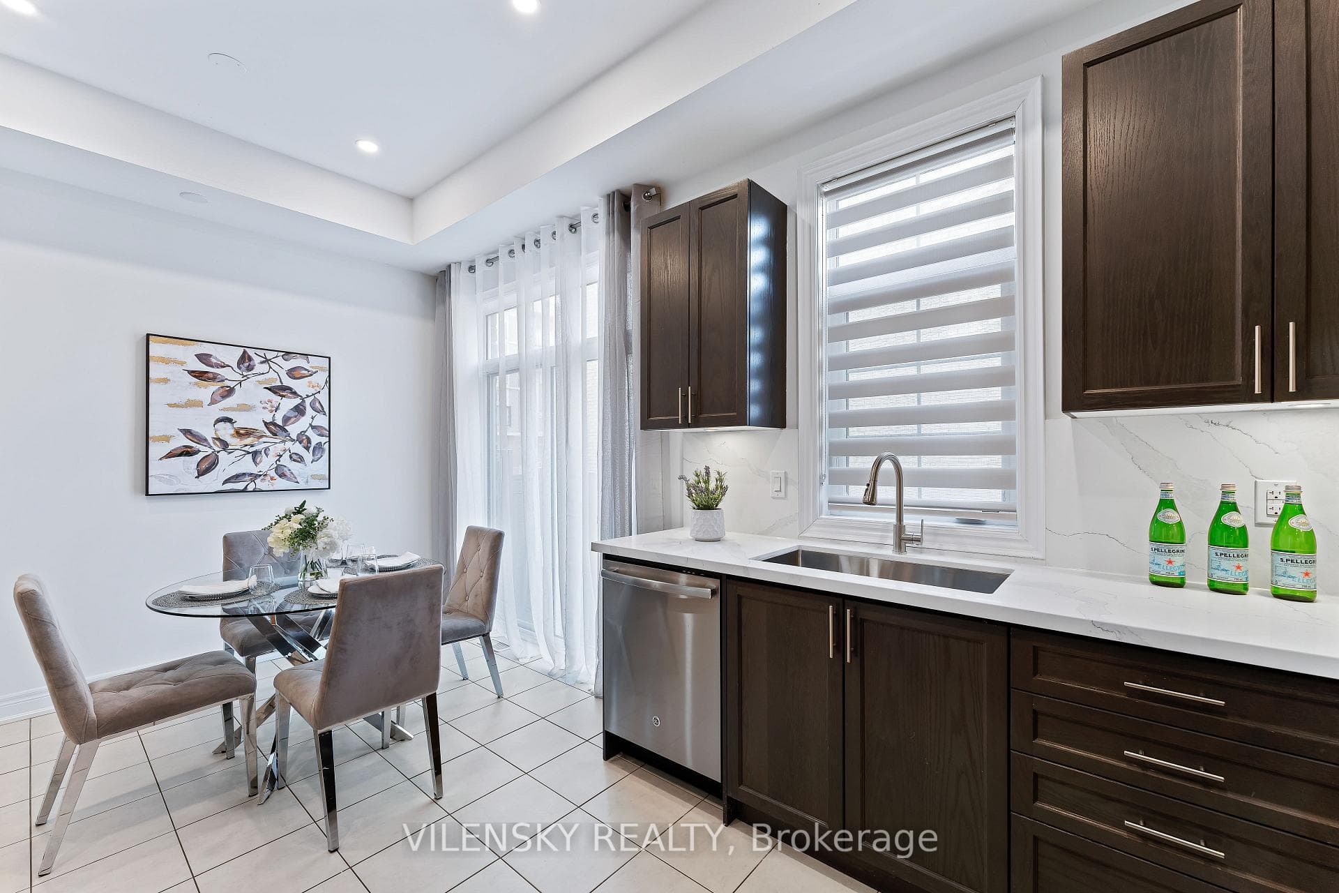 20 Kingsville Lane photo 11