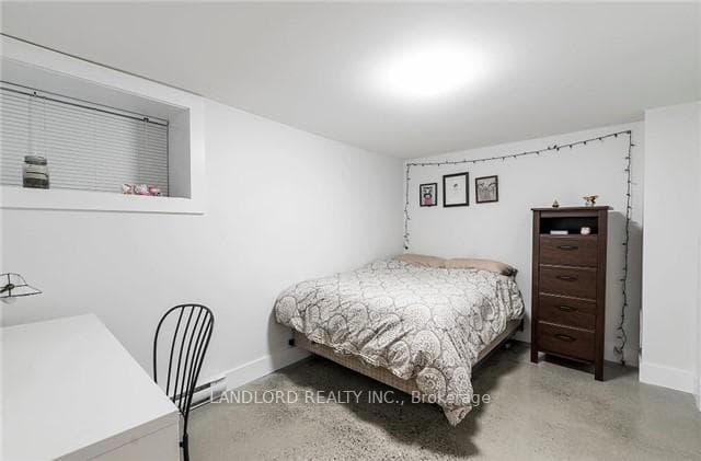 2251 Dundas Street Unit Lower photo 18