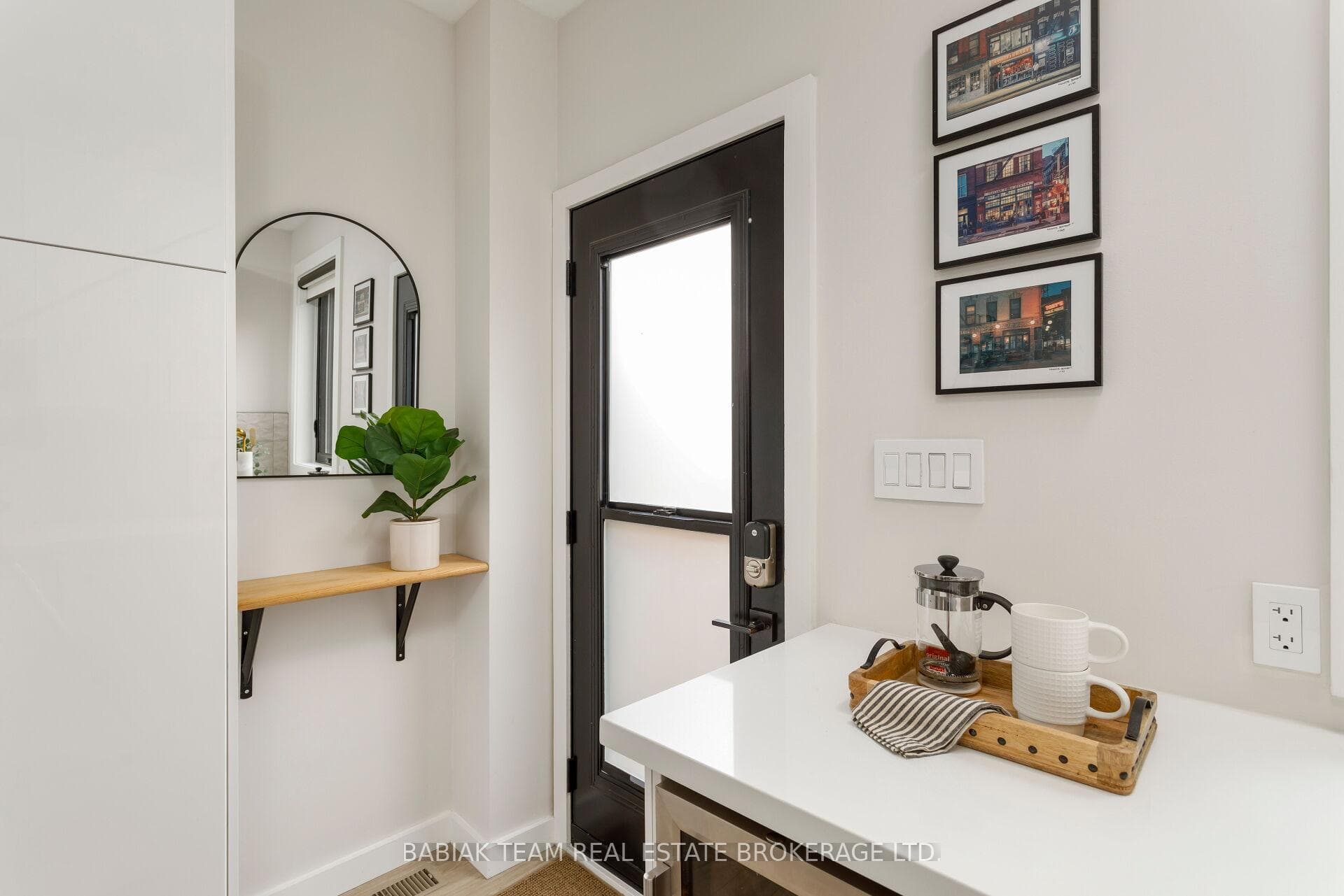 497 Keele Street photo 19