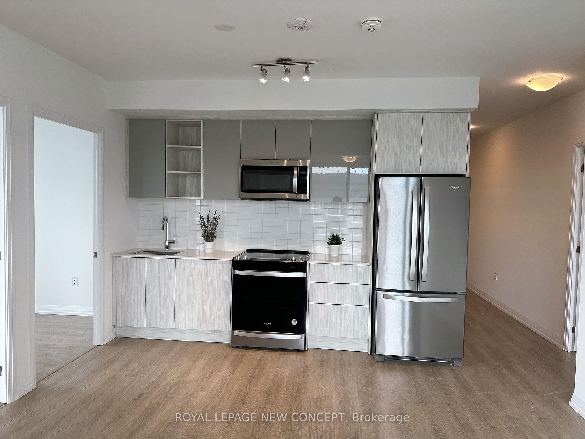 25 Holly Street Unit 2807 photo 3