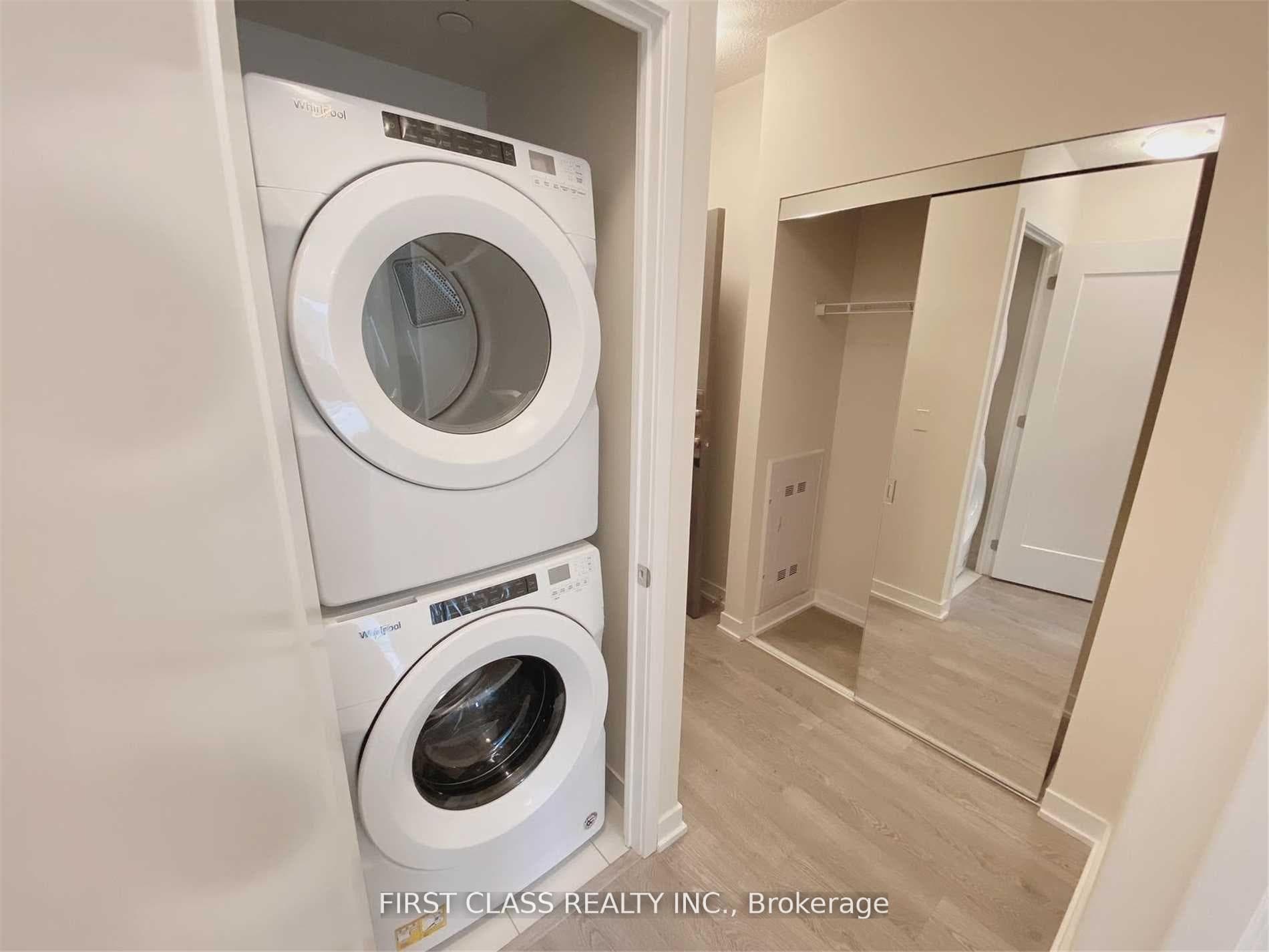 99 John Street Unit 402 photo 9