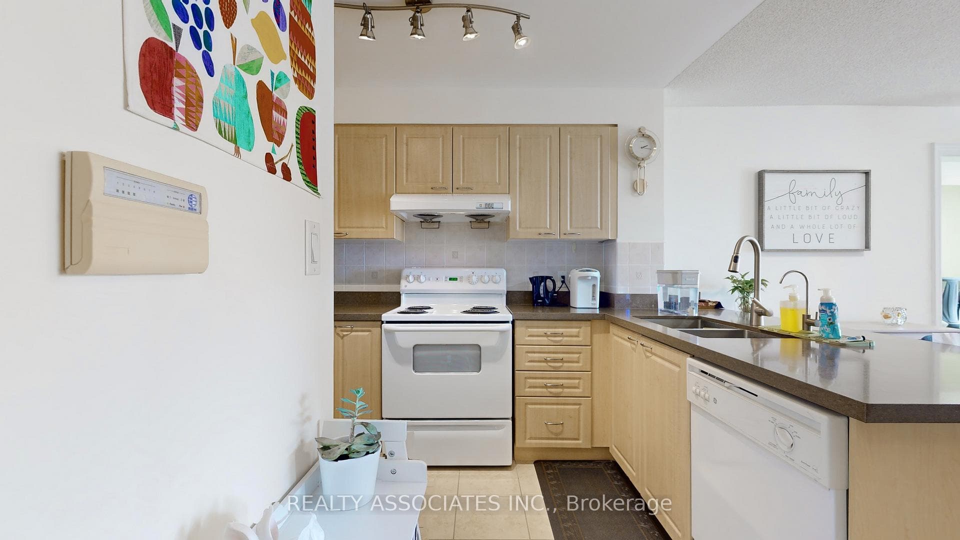 88 Times Avenue Unit 906 photo 13