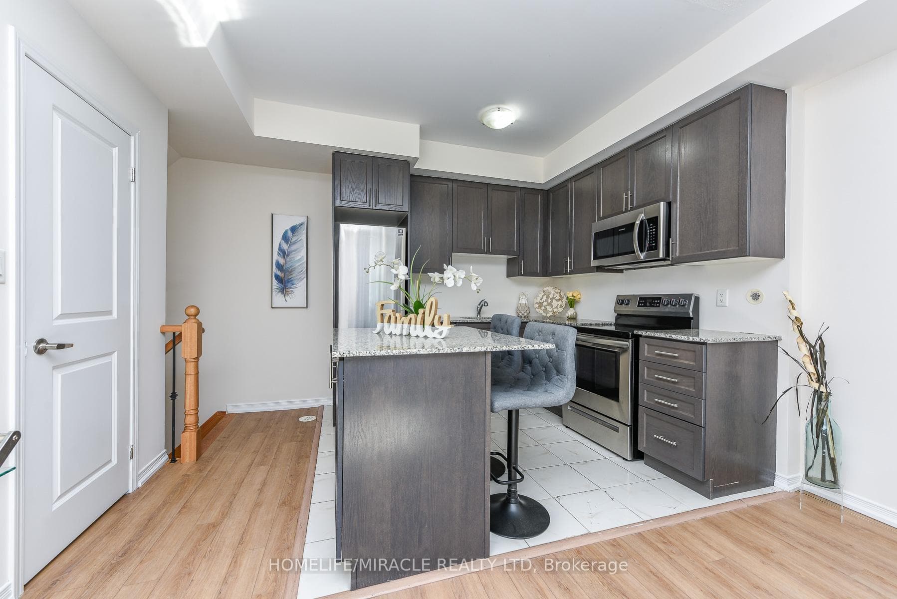 32 Fieldway Road Unit 122 photo 15
