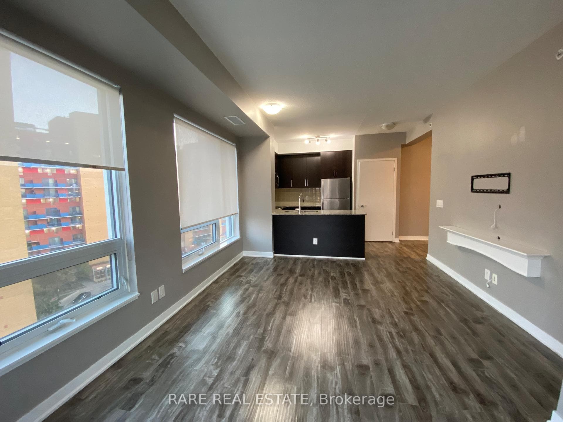 840 Queens Plate Drive Unit 911 photo 8
