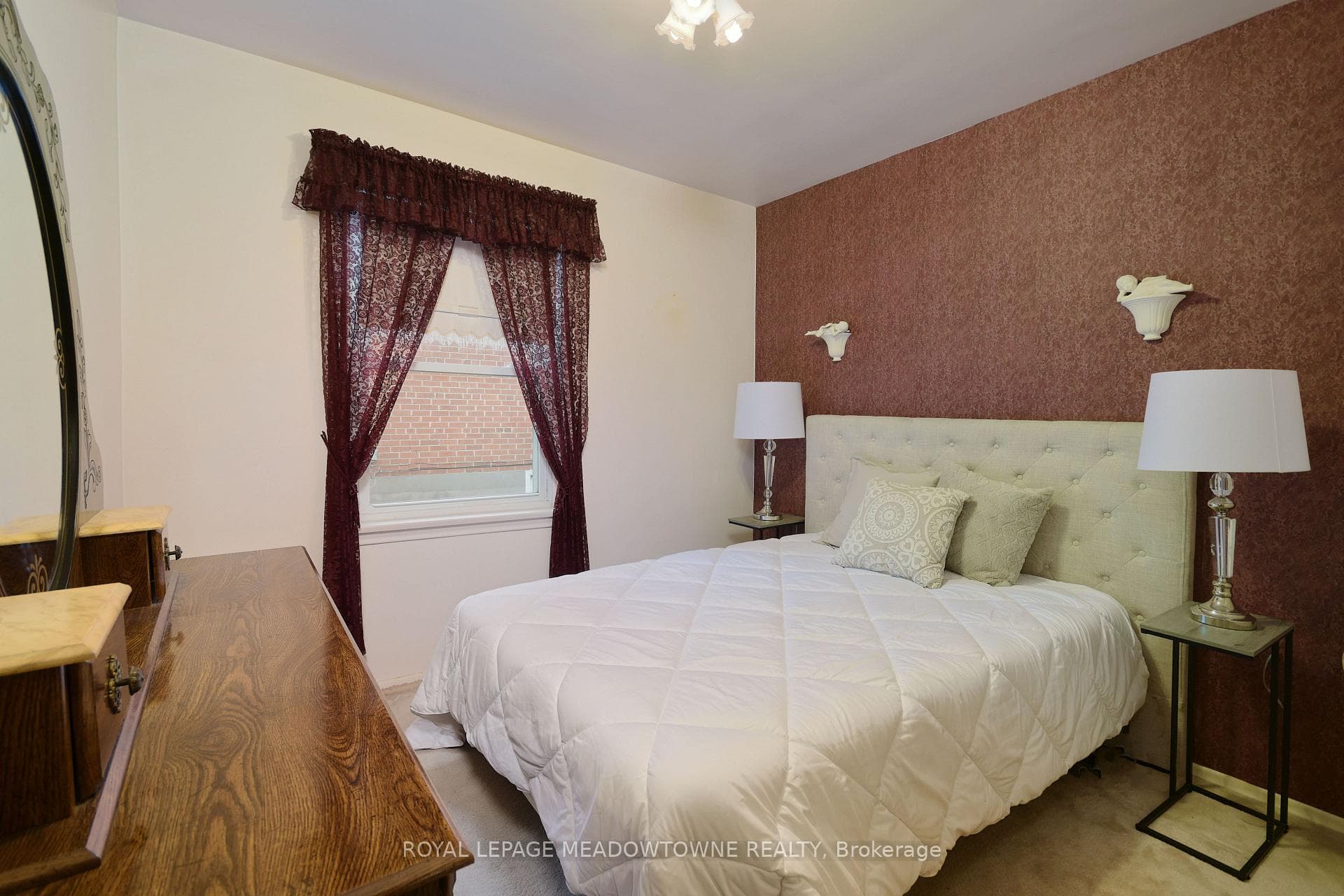 36 Hewson Crescent photo 19