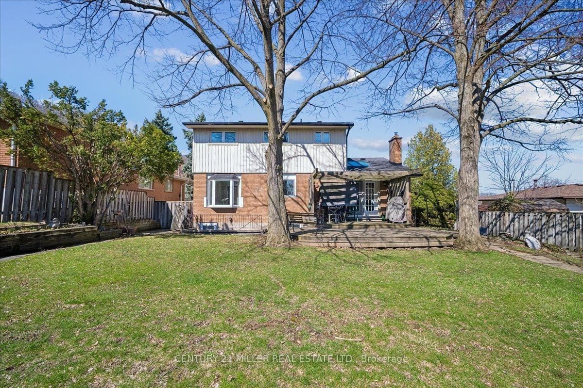 5 Cortina Crescent photo 24