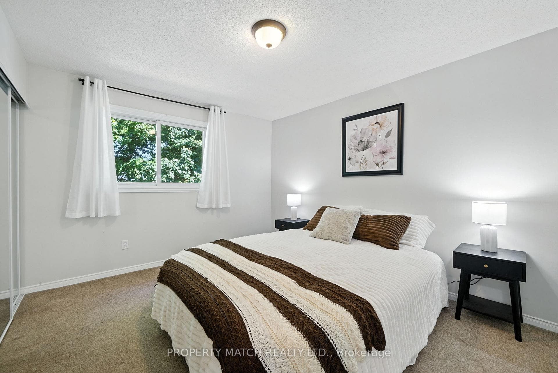 496 Burnham Manor Court photo 17