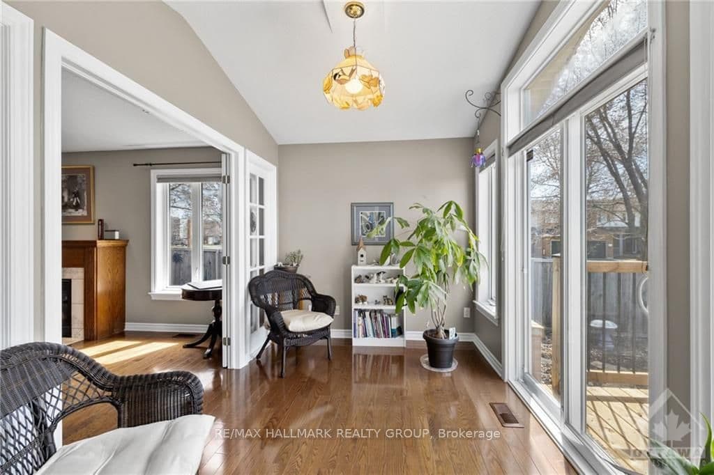 100 GRANITE Court photo 16