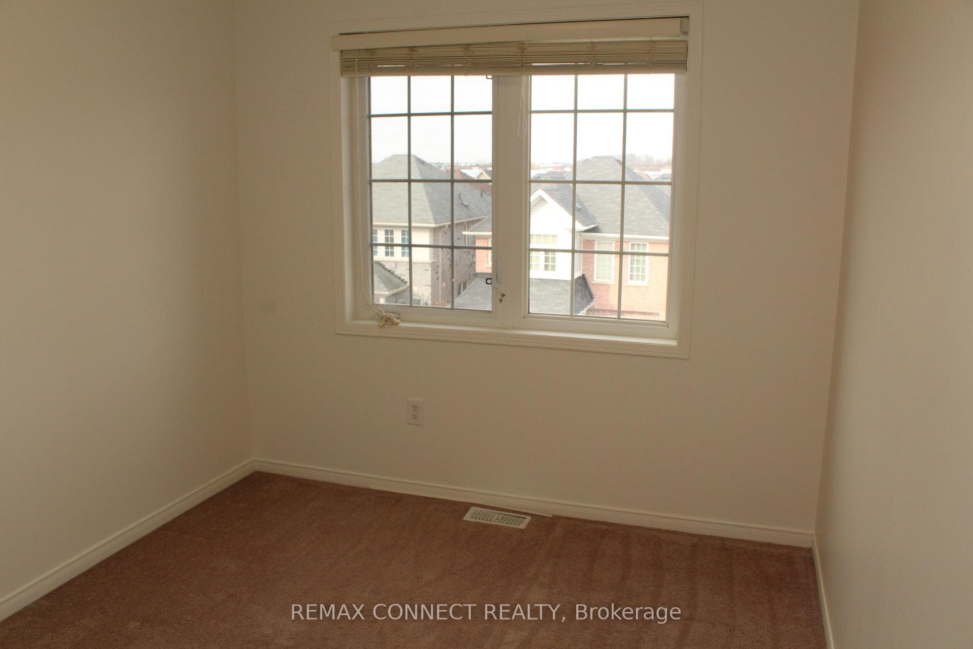Den/3rd Bedroom